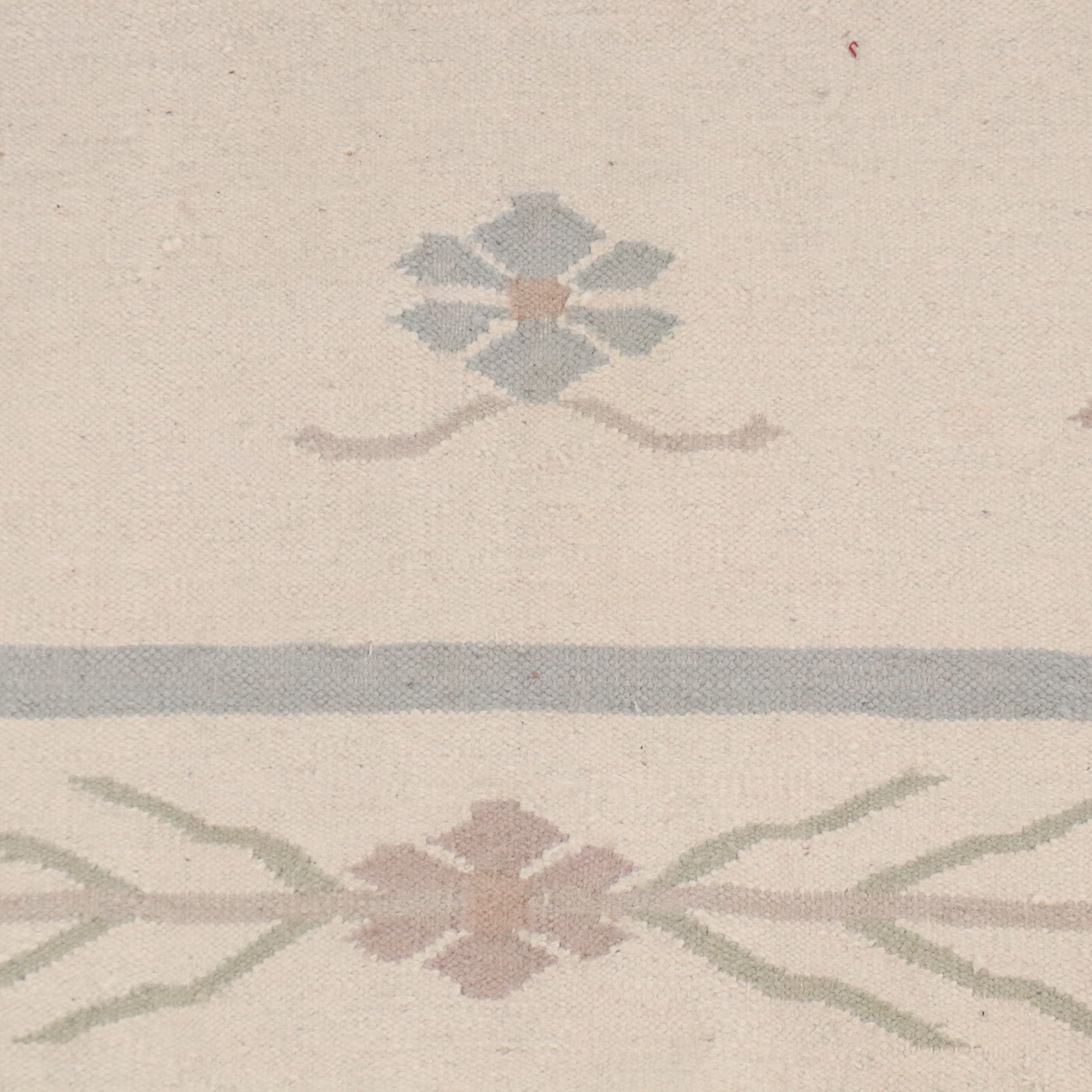 5'5 x 8'9 Handwoven Indian Dhurrie Area Rug