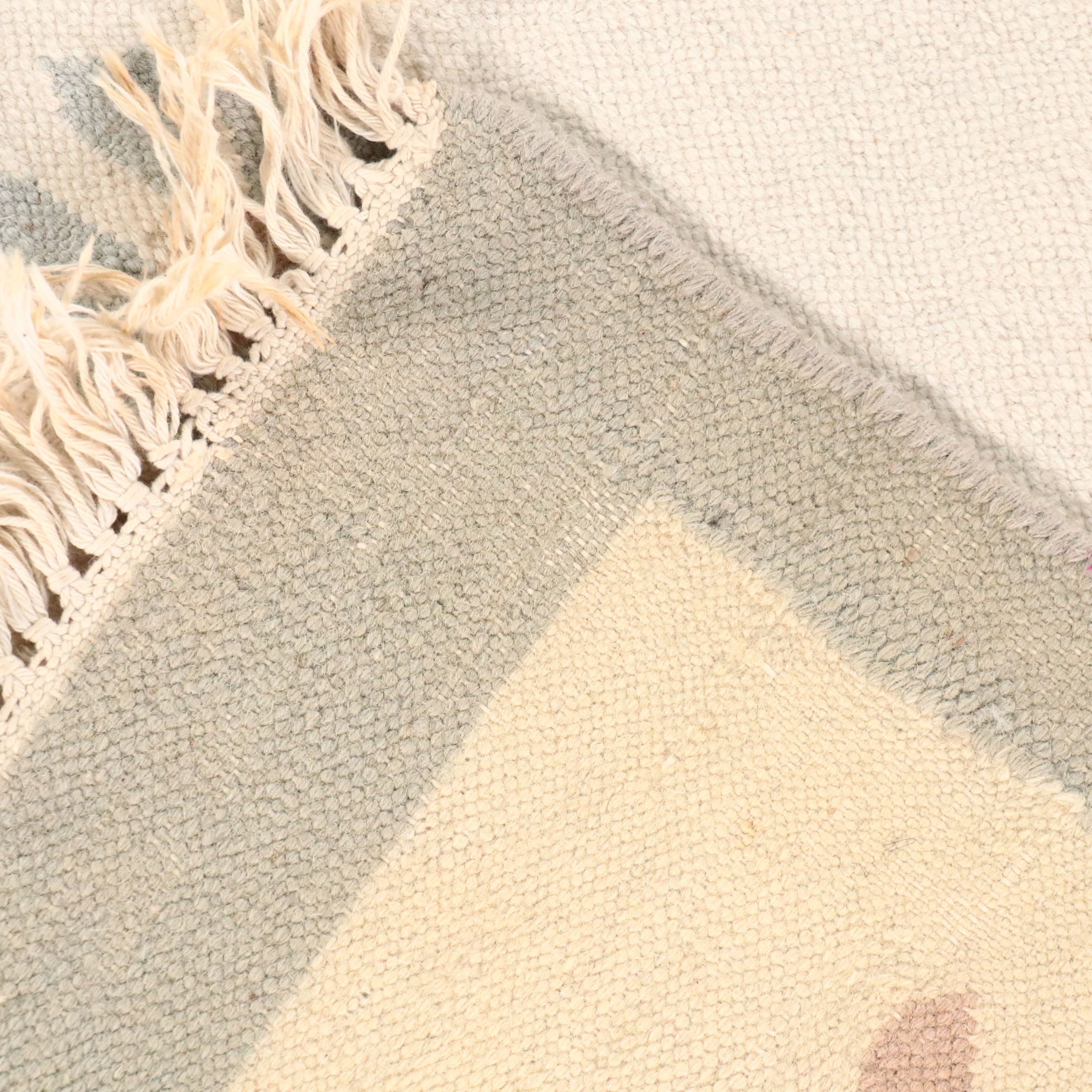 5'5 x 8'9 Handwoven Indian Dhurrie Area Rug