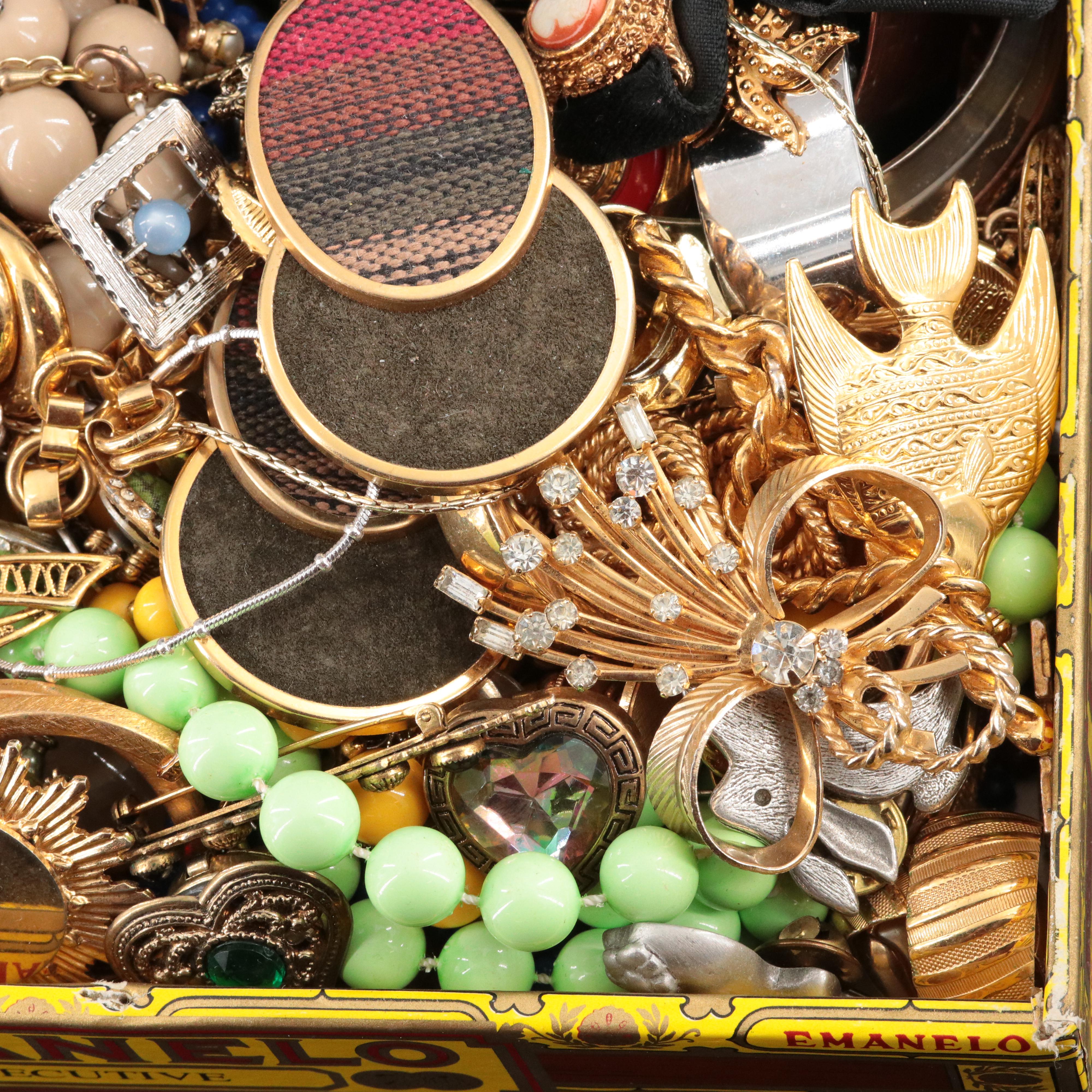 Uncommon Discoveries: Jewelry Collection