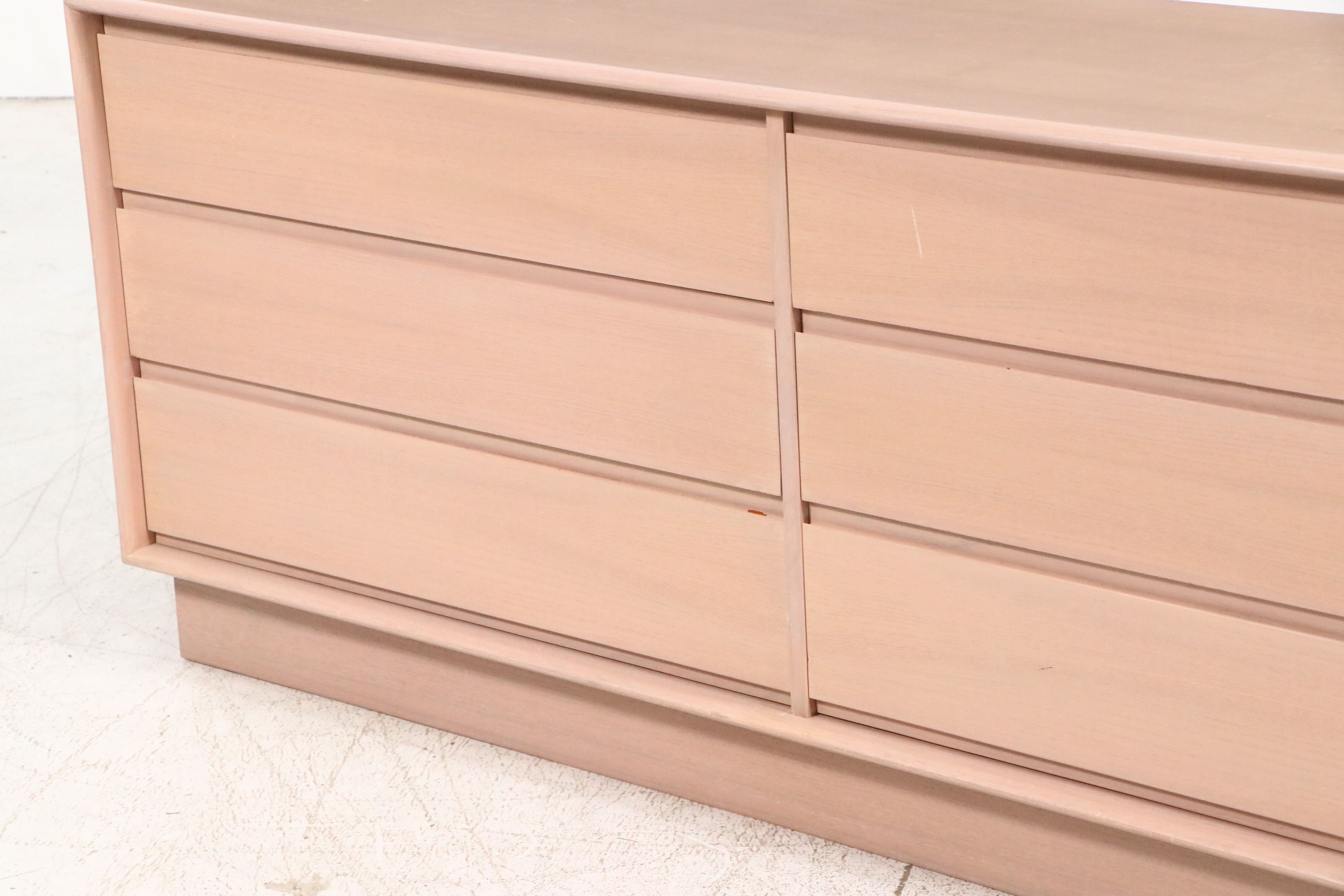 Mid Century Modern Style Blonde Wood Chest of Drawers