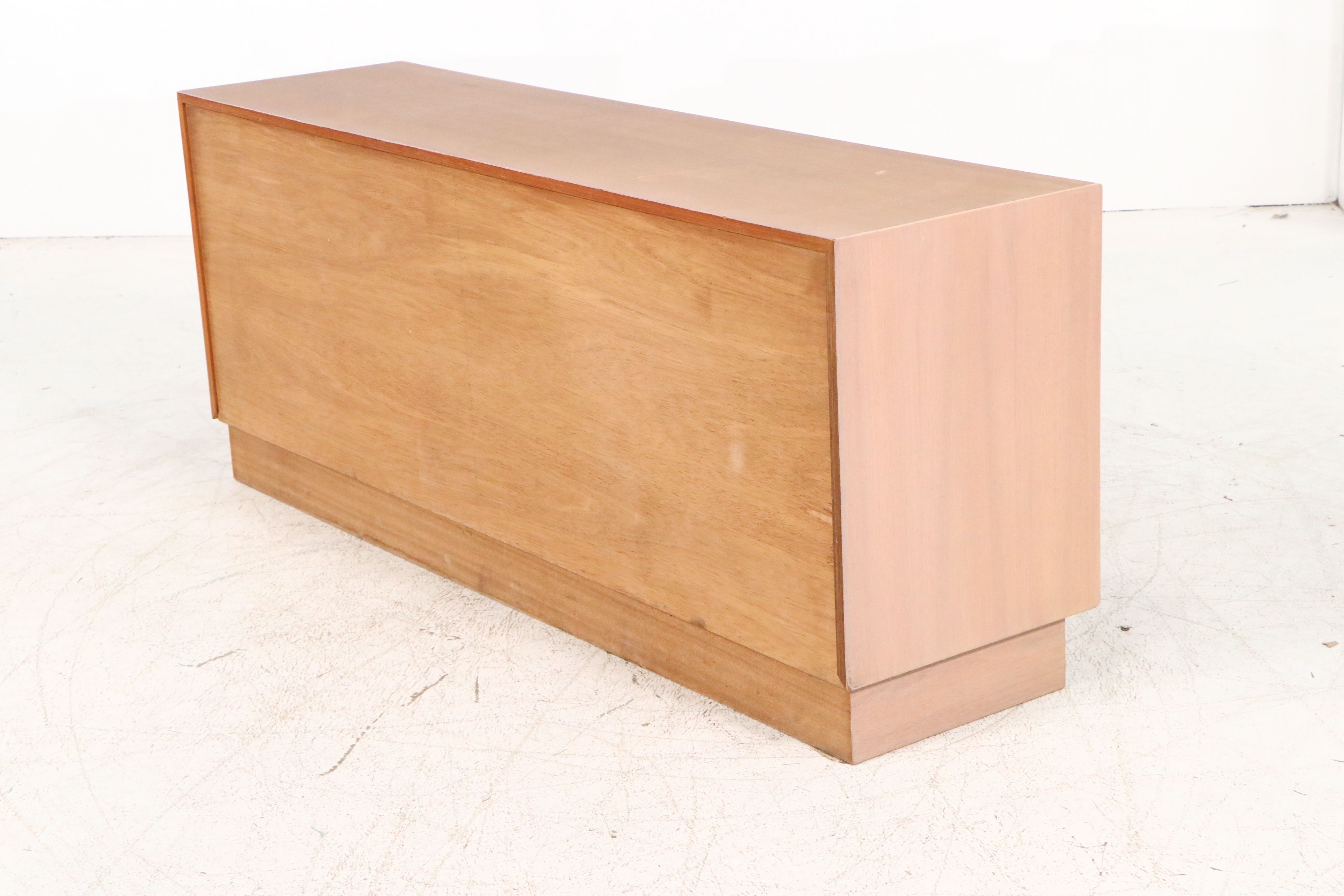 Mid Century Modern Style Blonde Wood Chest of Drawers