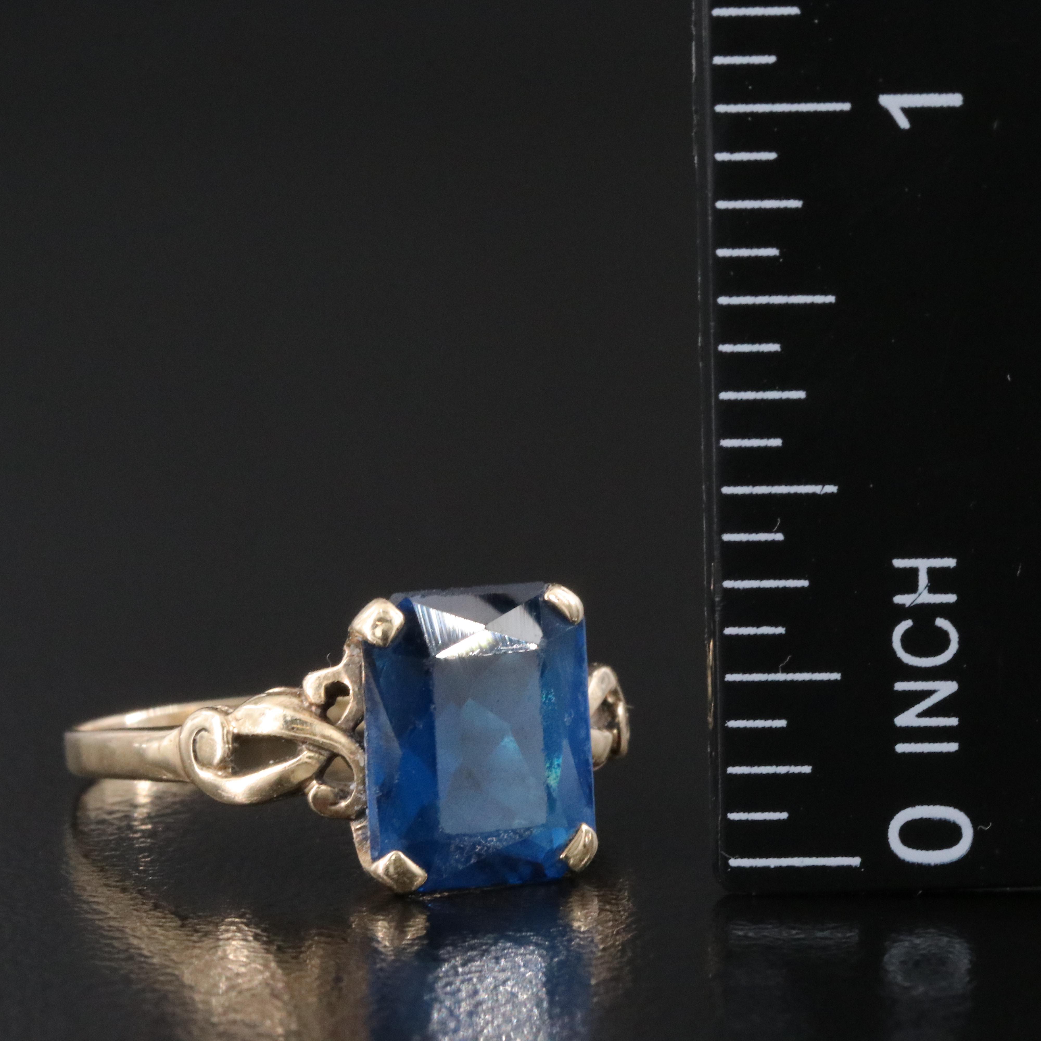 10K Sapphire Solitaire Ring