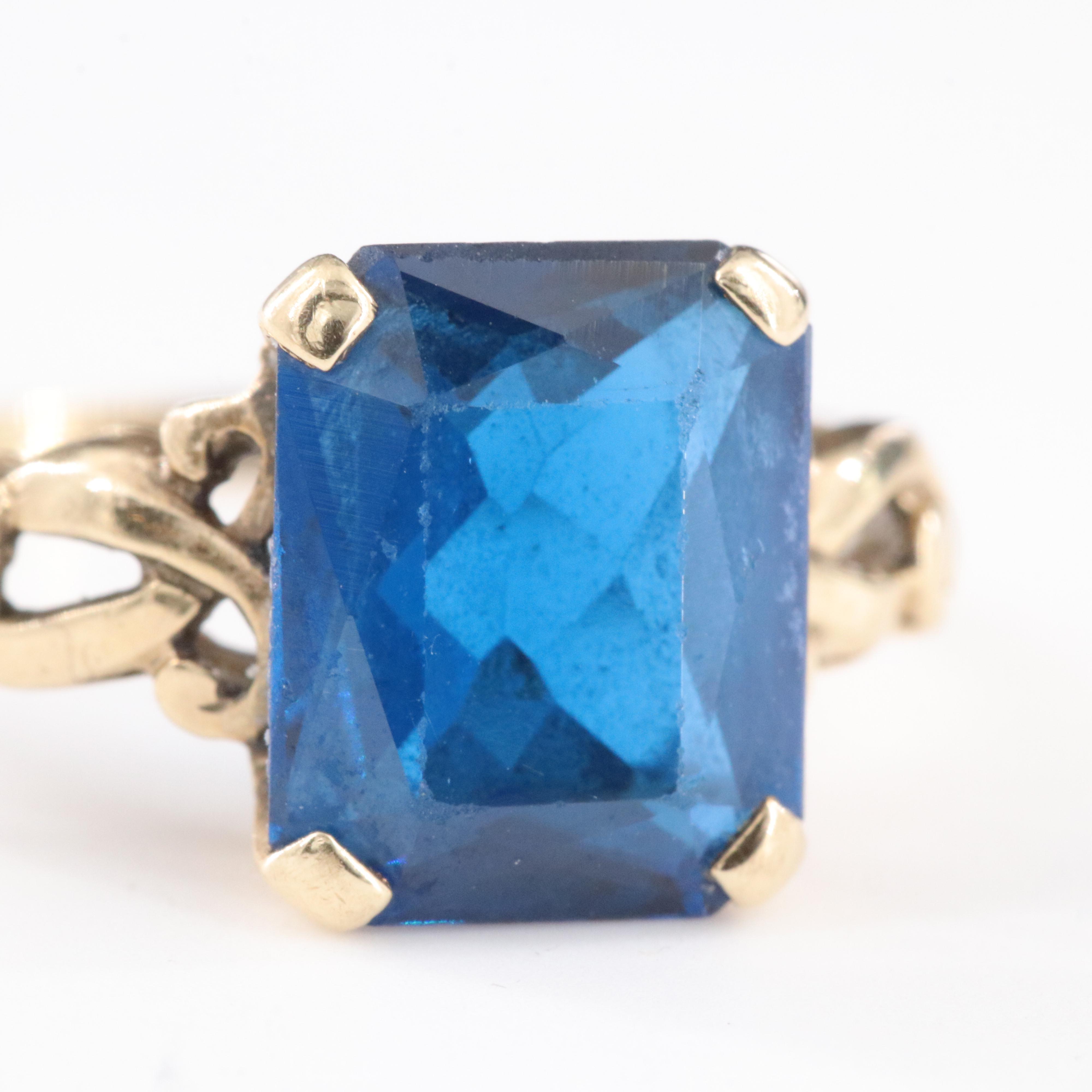 10K Sapphire Solitaire Ring