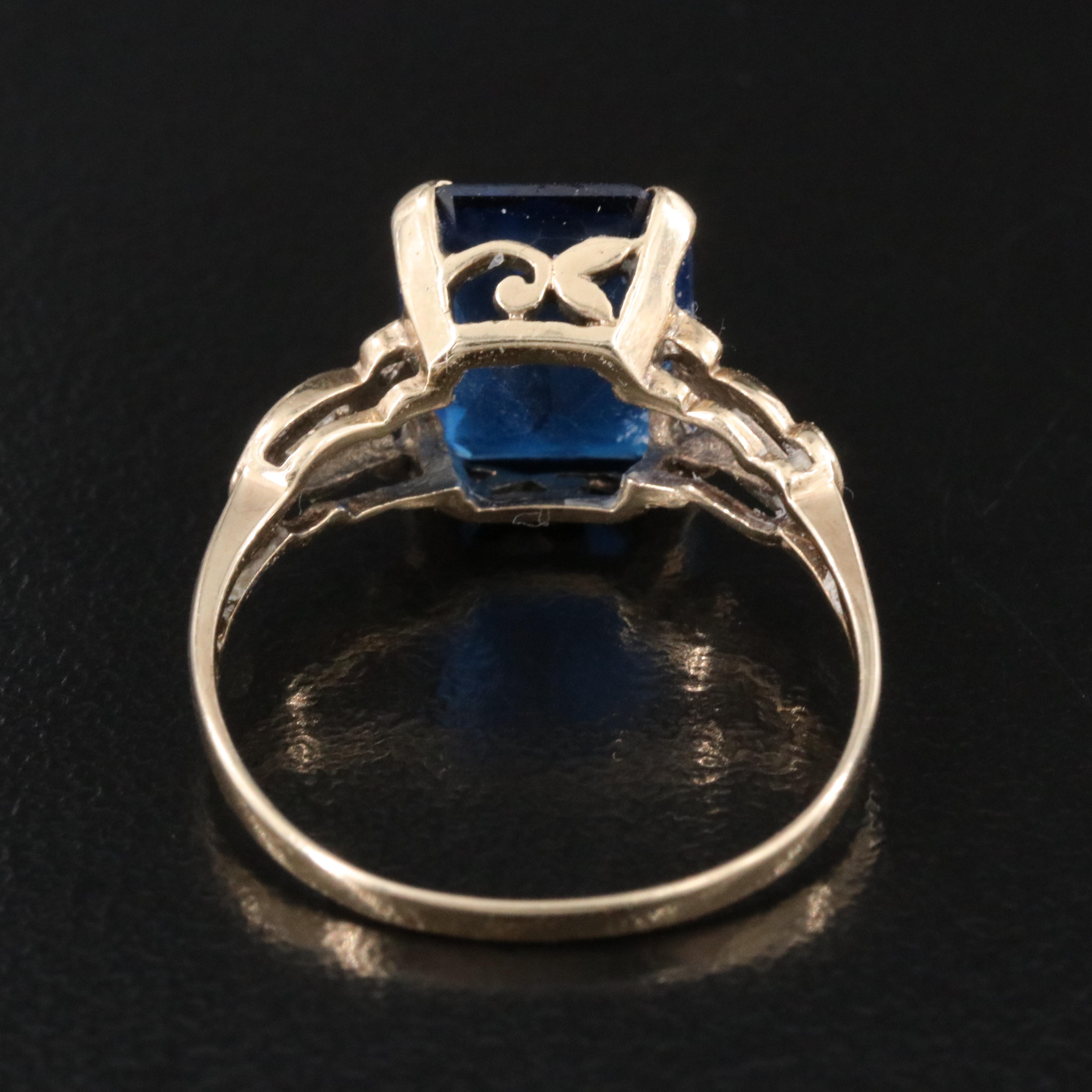 10K Sapphire Solitaire Ring
