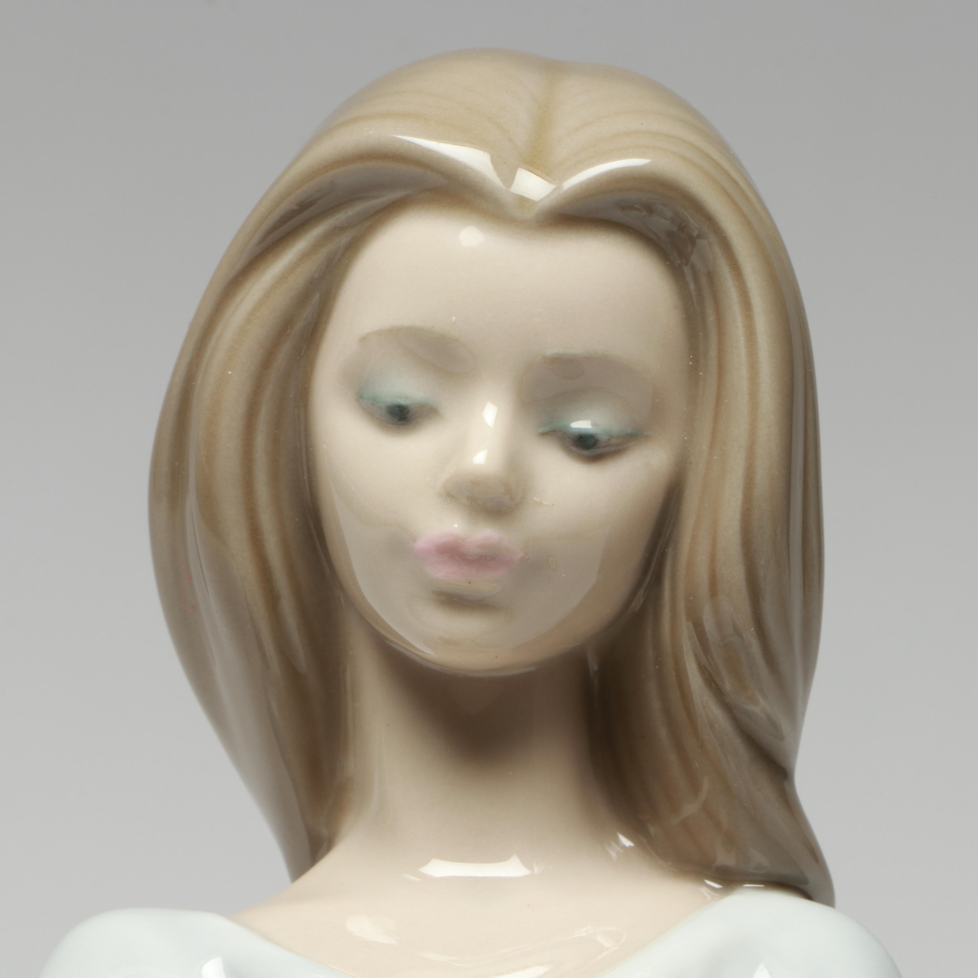 Lladró "Bedtime Story" Porcelain Figurine, 1987