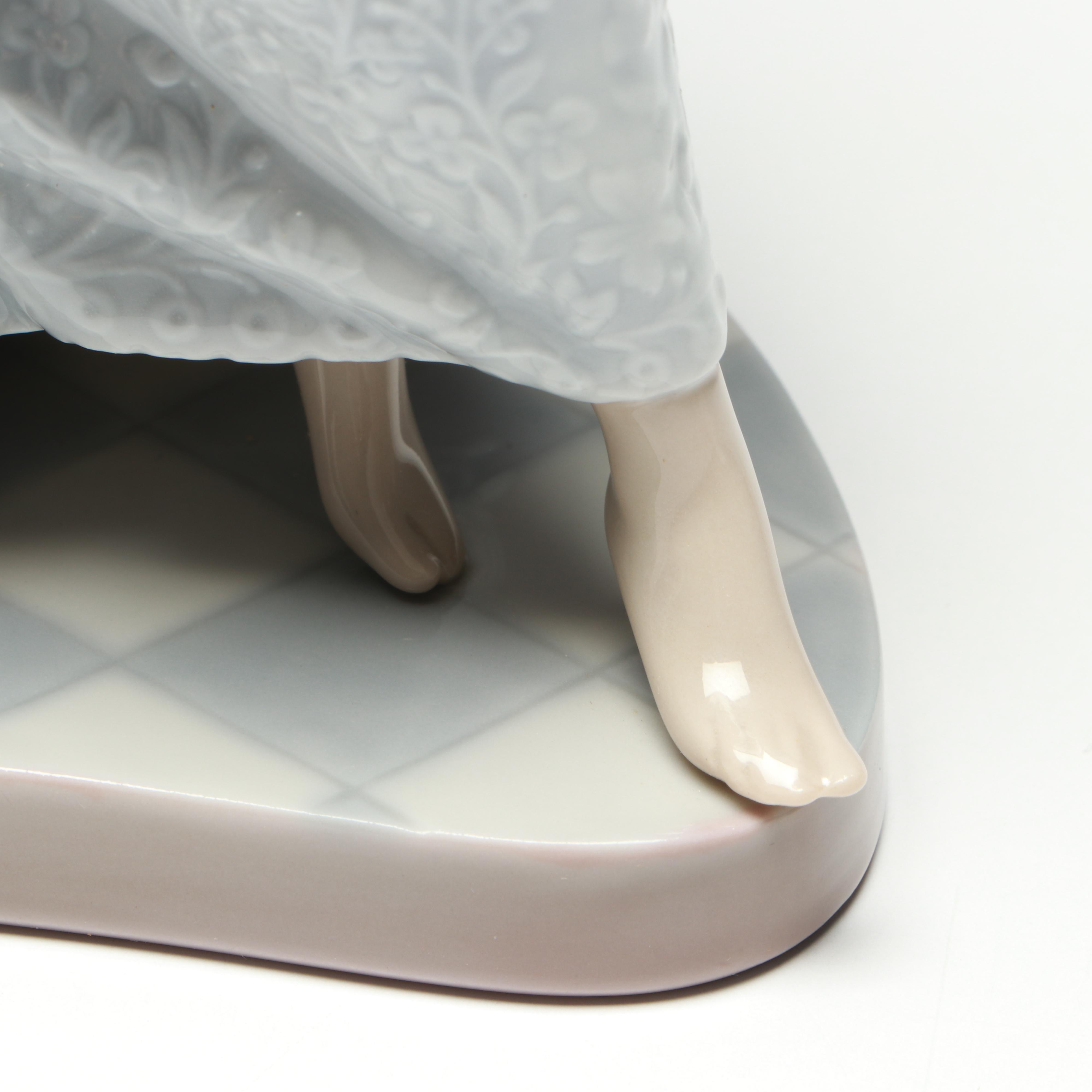 Lladró "Bedtime Story" Porcelain Figurine, 1987