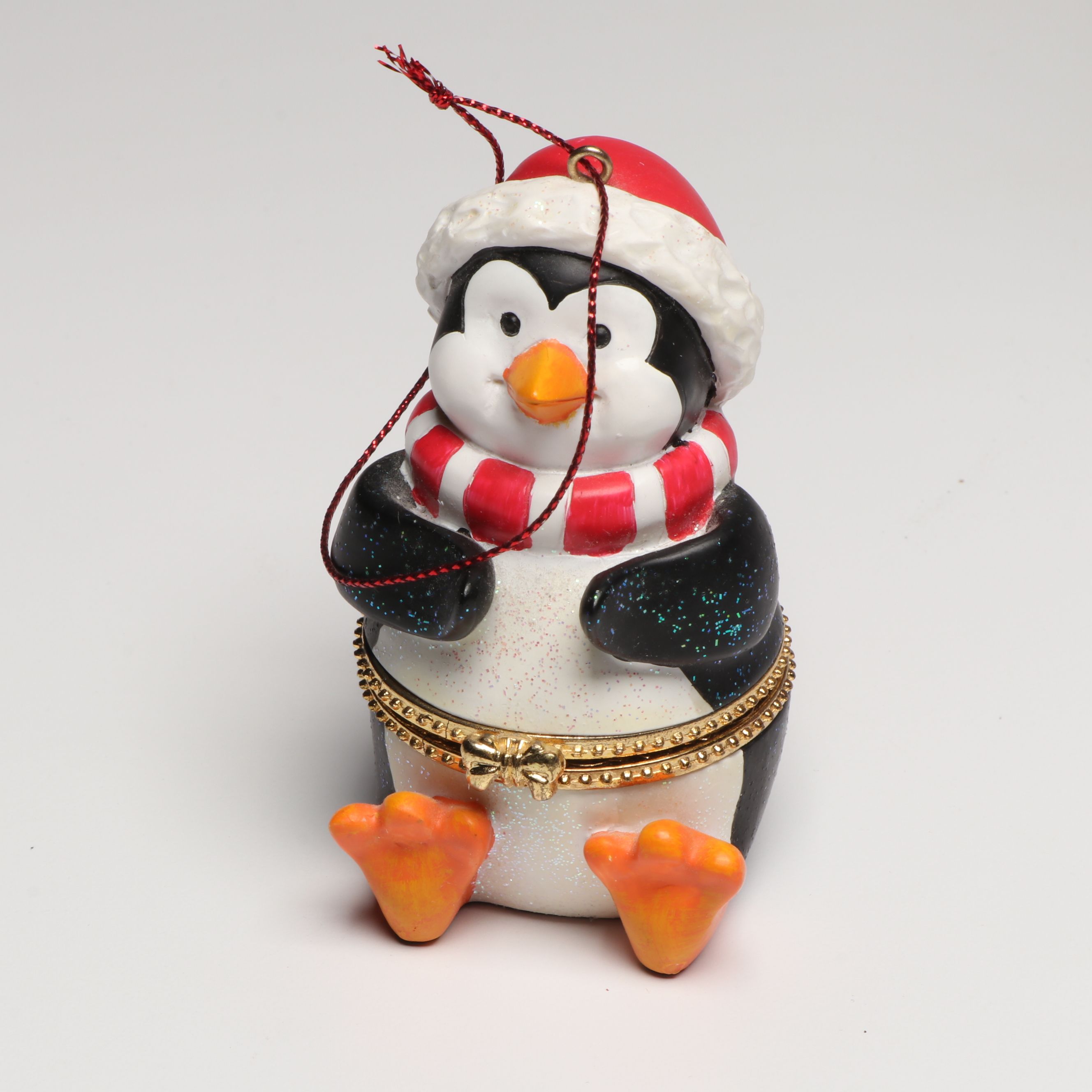 D&V Co. Talking Penguin Chatterbox Radio with Candle Toppers, More Penguin Décor