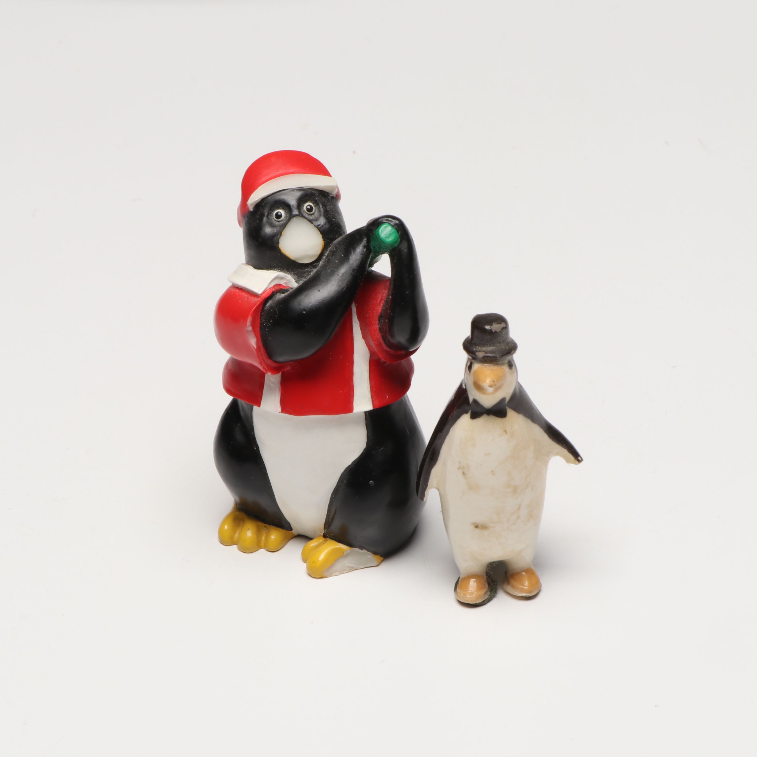 D&V Co. Talking Penguin Chatterbox Radio with Candle Toppers, More Penguin Décor