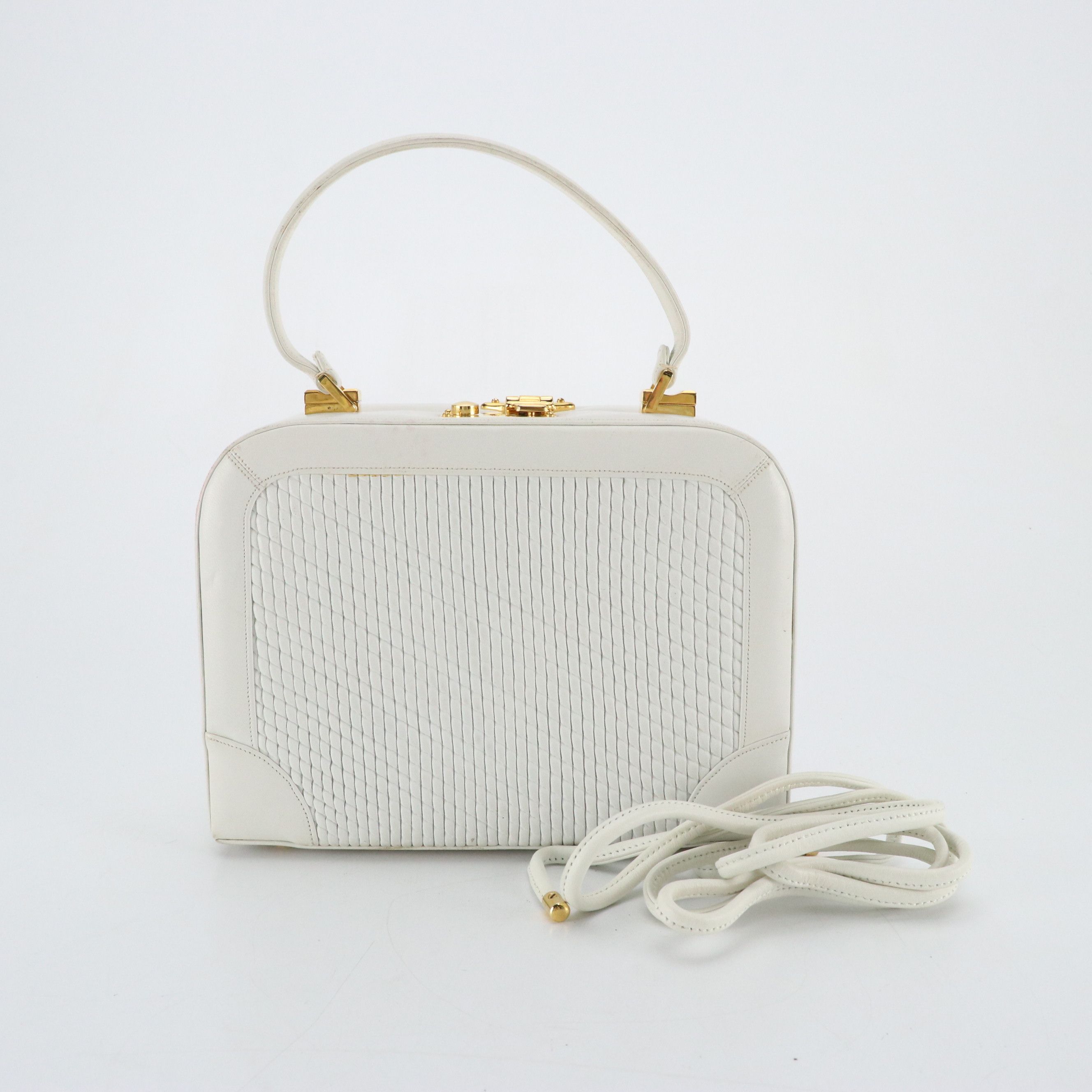 Judith Leiber Handbag in White Leather