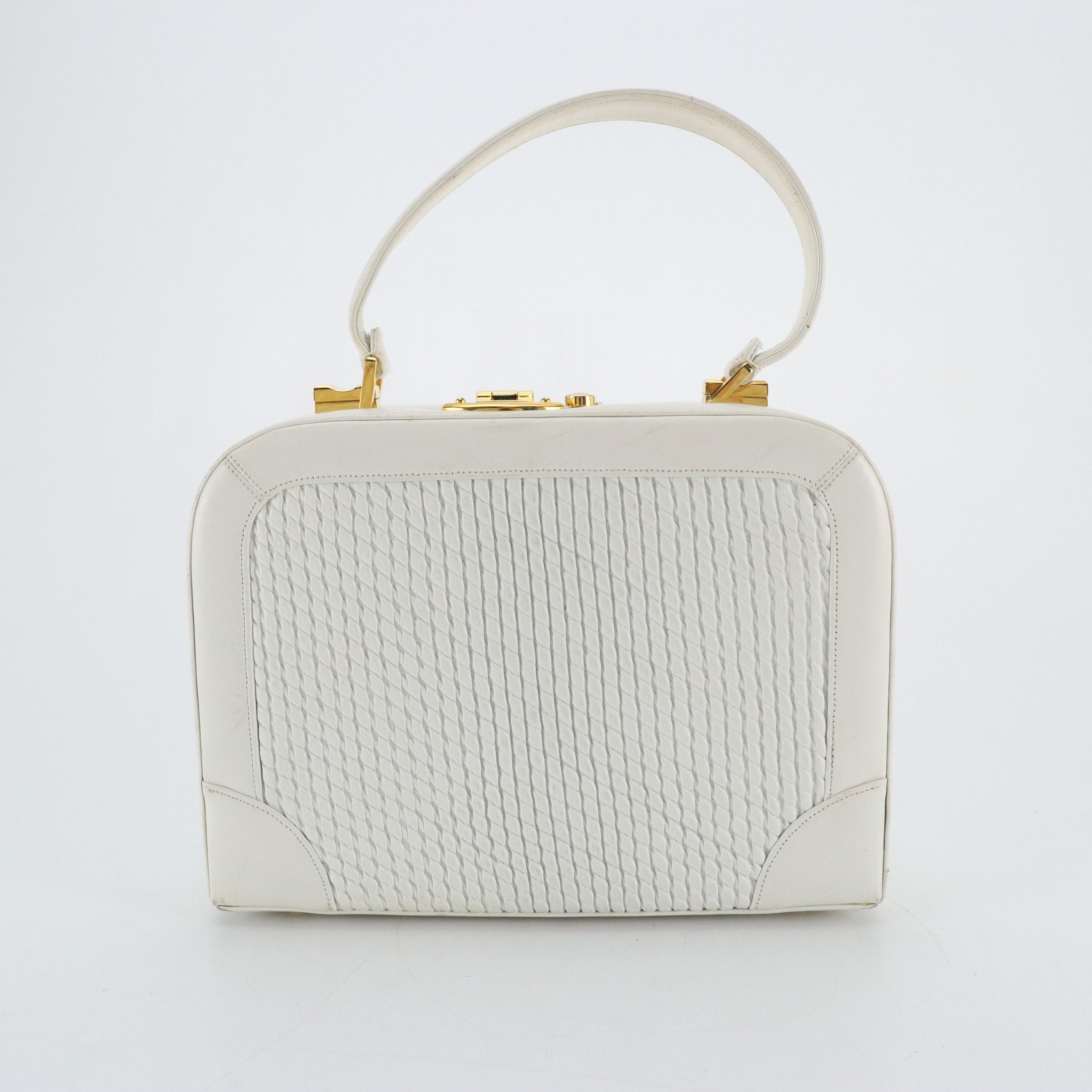 Judith Leiber Handbag in White Leather