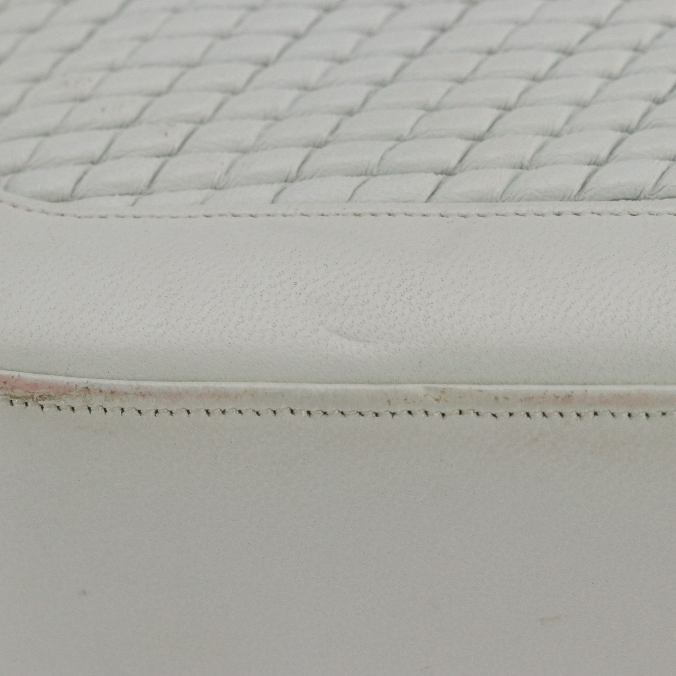 Judith Leiber Handbag in White Leather