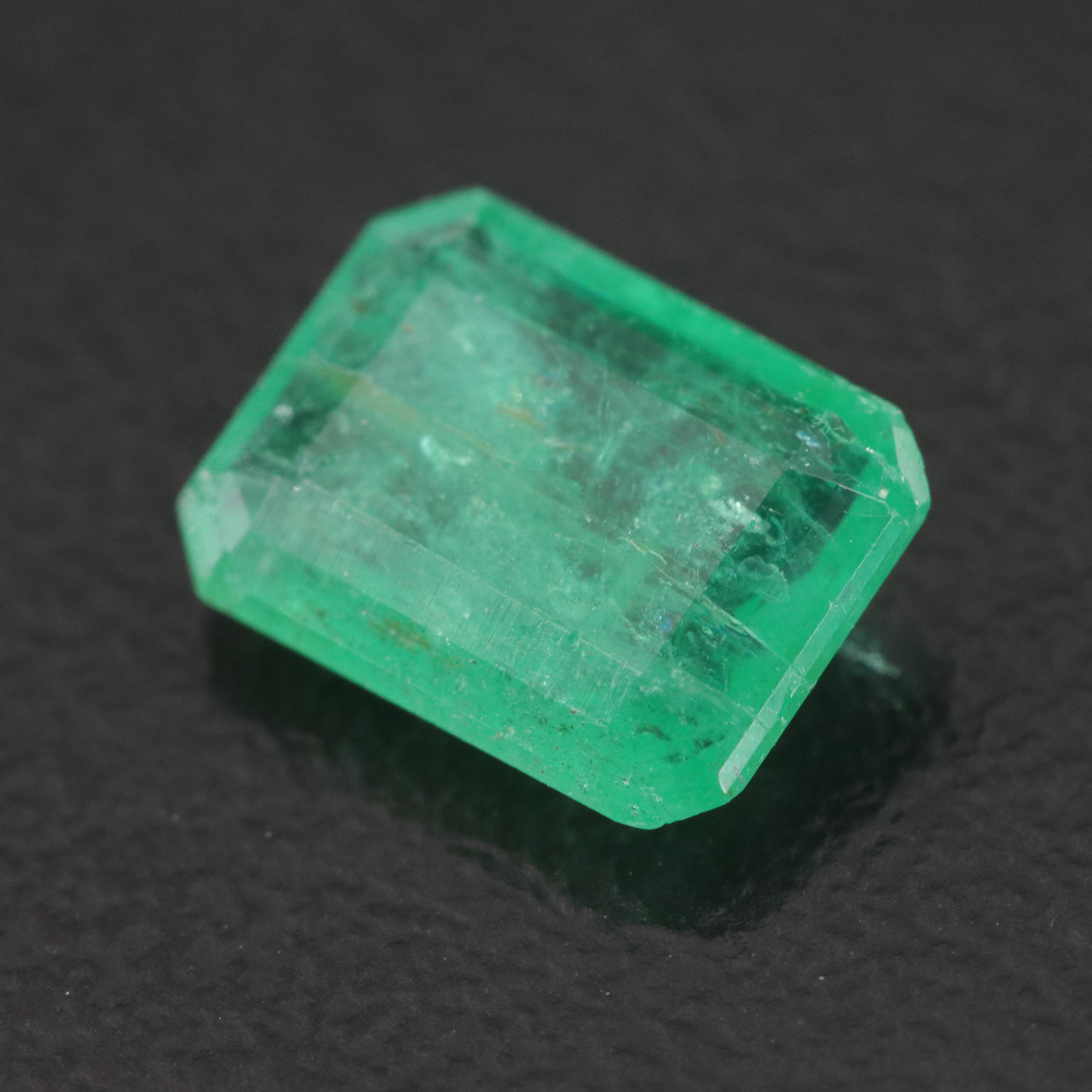 Loose 1.65 CT Emerald