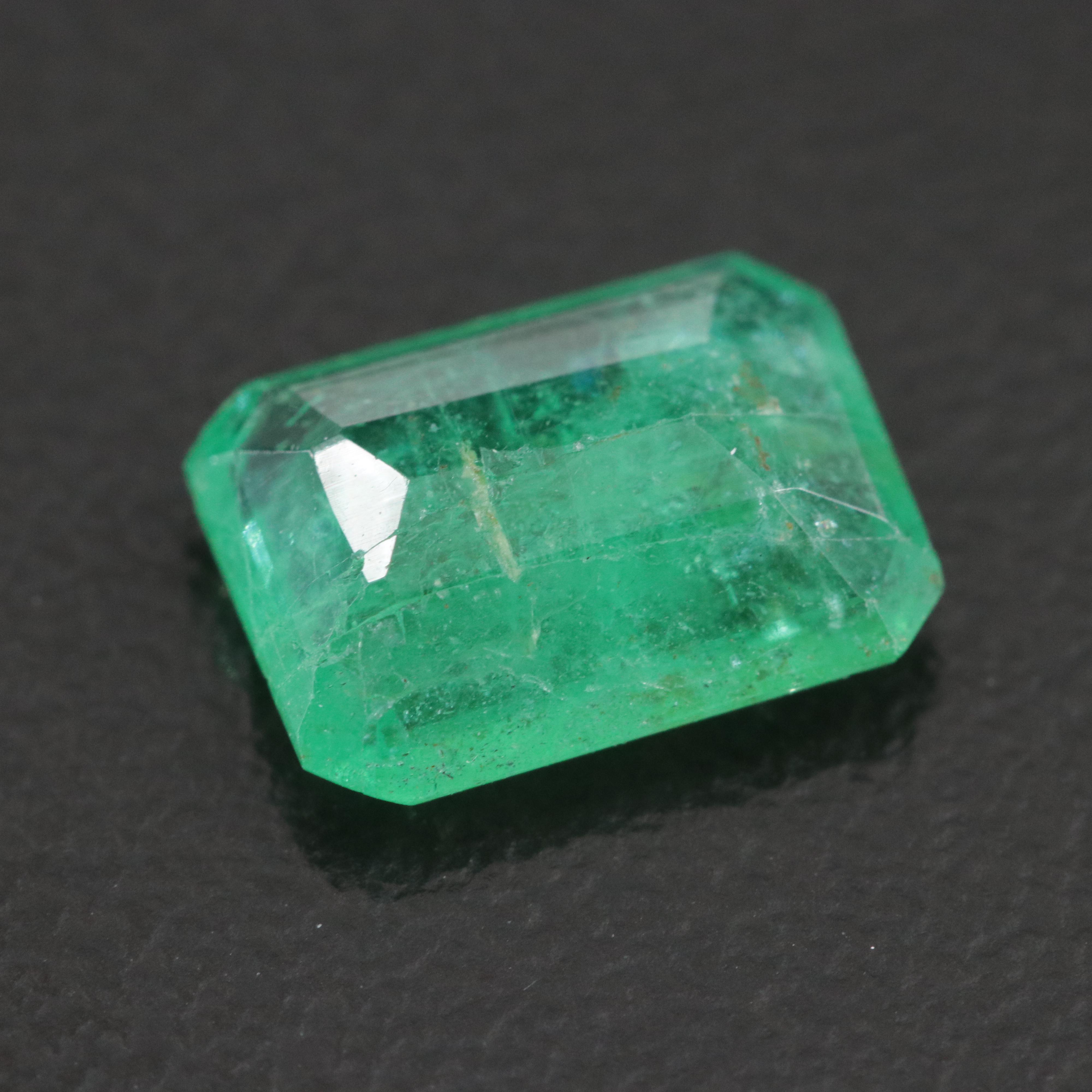 Loose 1.65 CT Emerald