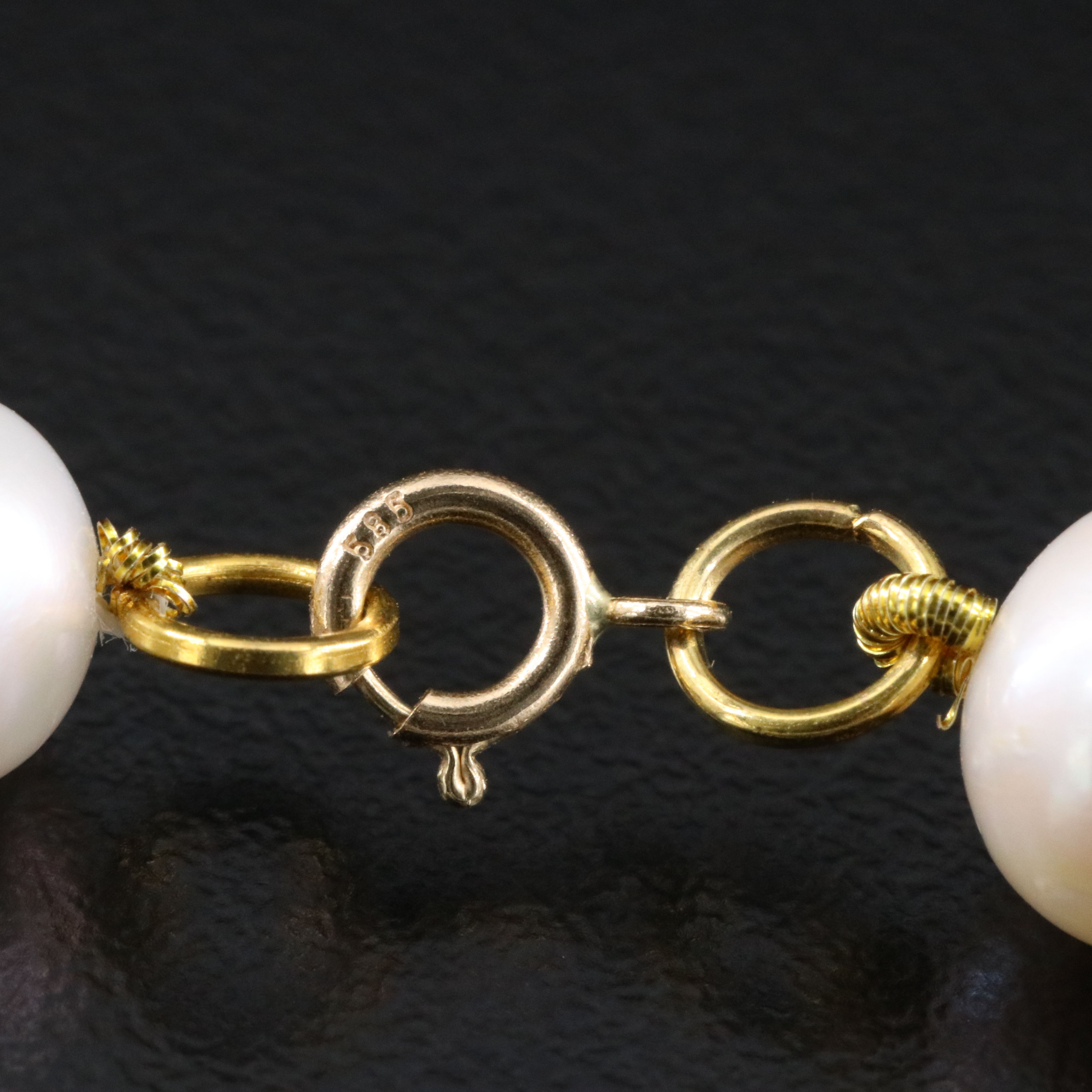 Pearl Necklace with 14K Clasp