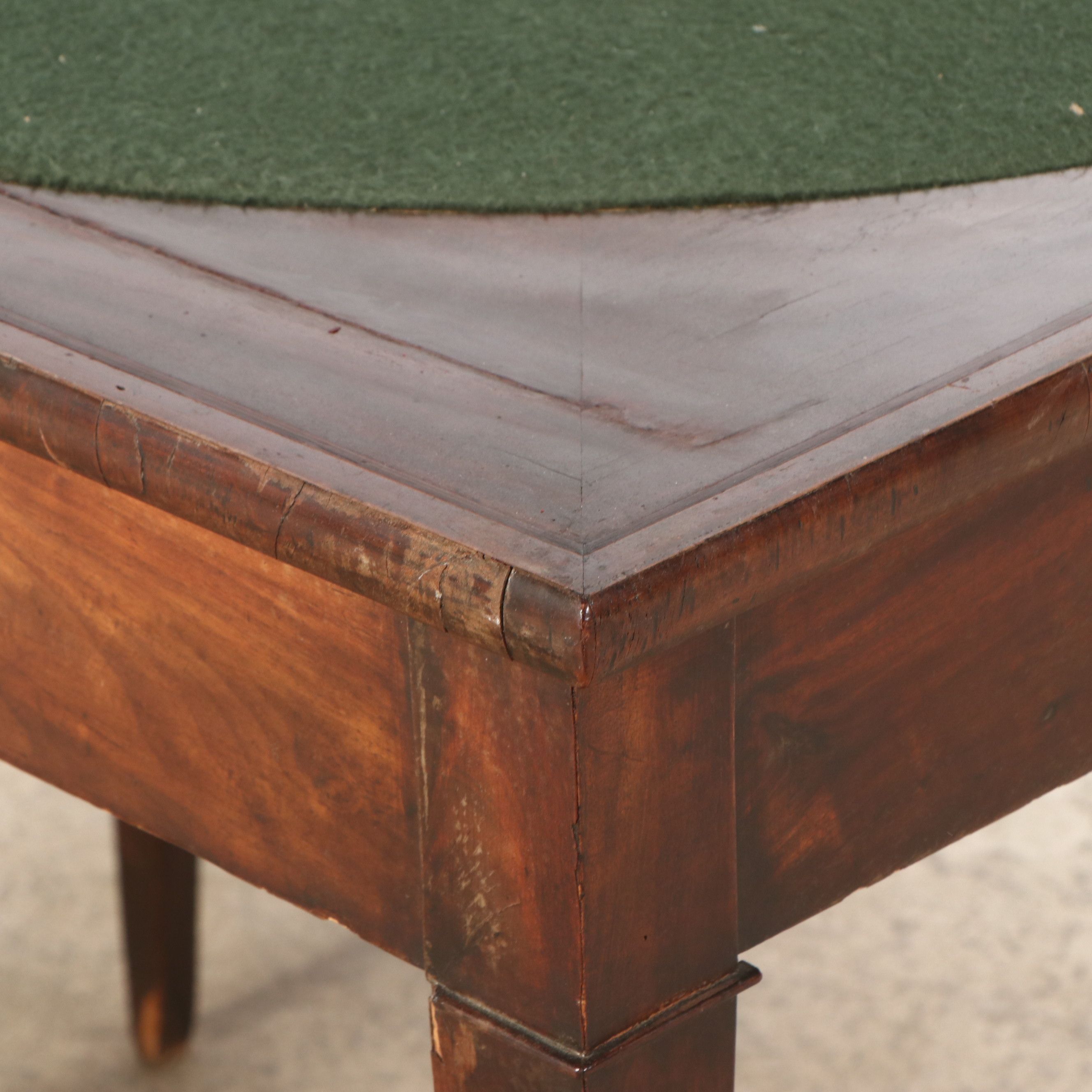 Georgian Sheraton Style Walnut Games Table w/ Felt Top, Late 18th to Mid-19th C.