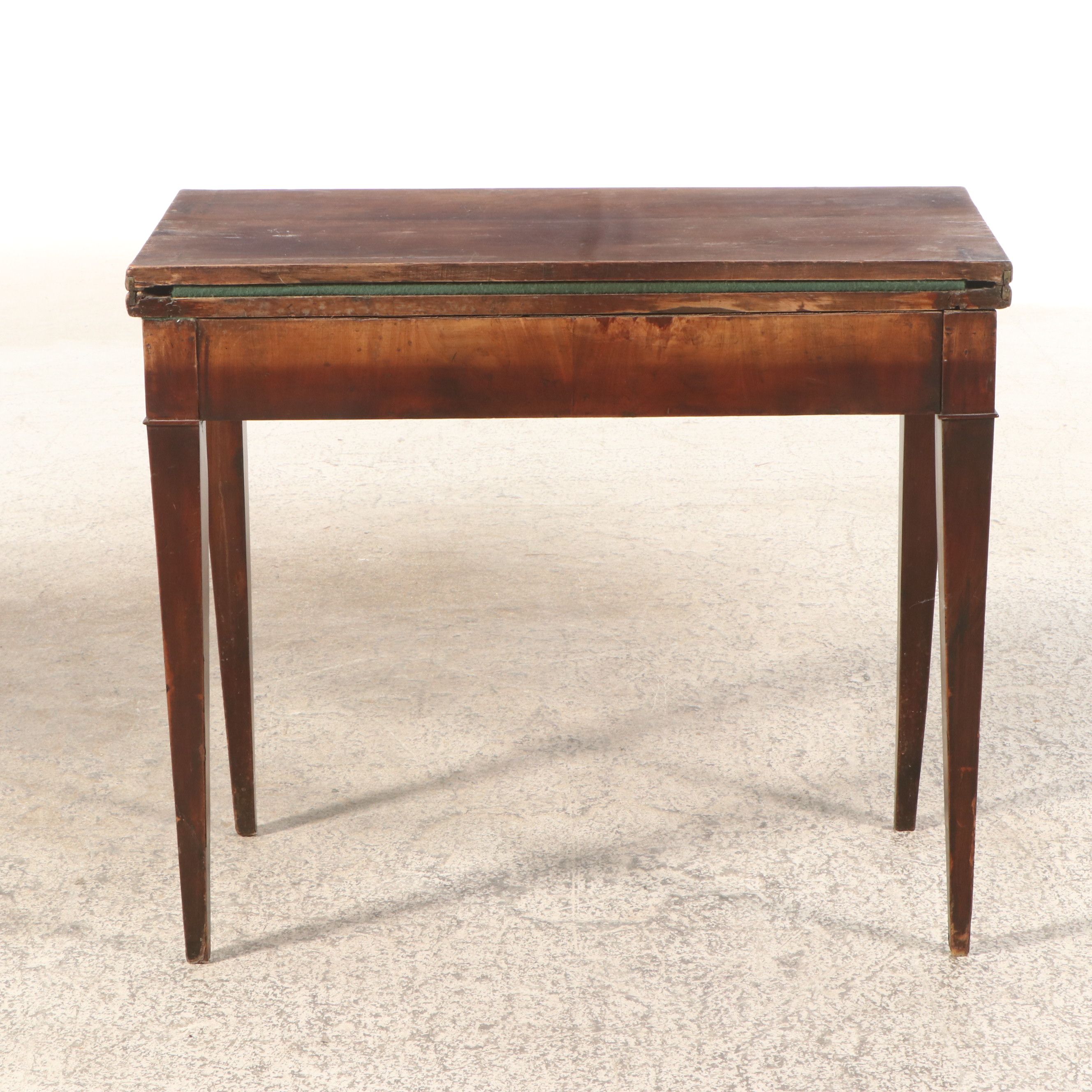 Georgian Sheraton Style Walnut Games Table w/ Felt Top, Late 18th to Mid-19th C.