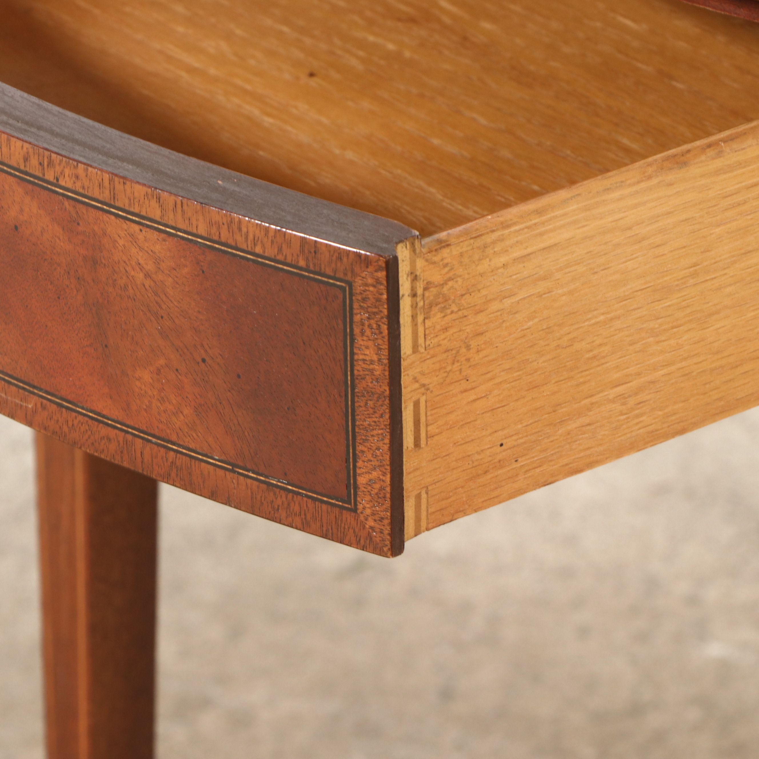 Baker Furniture Federal Style Inlaid Mahogany Pembroke Table