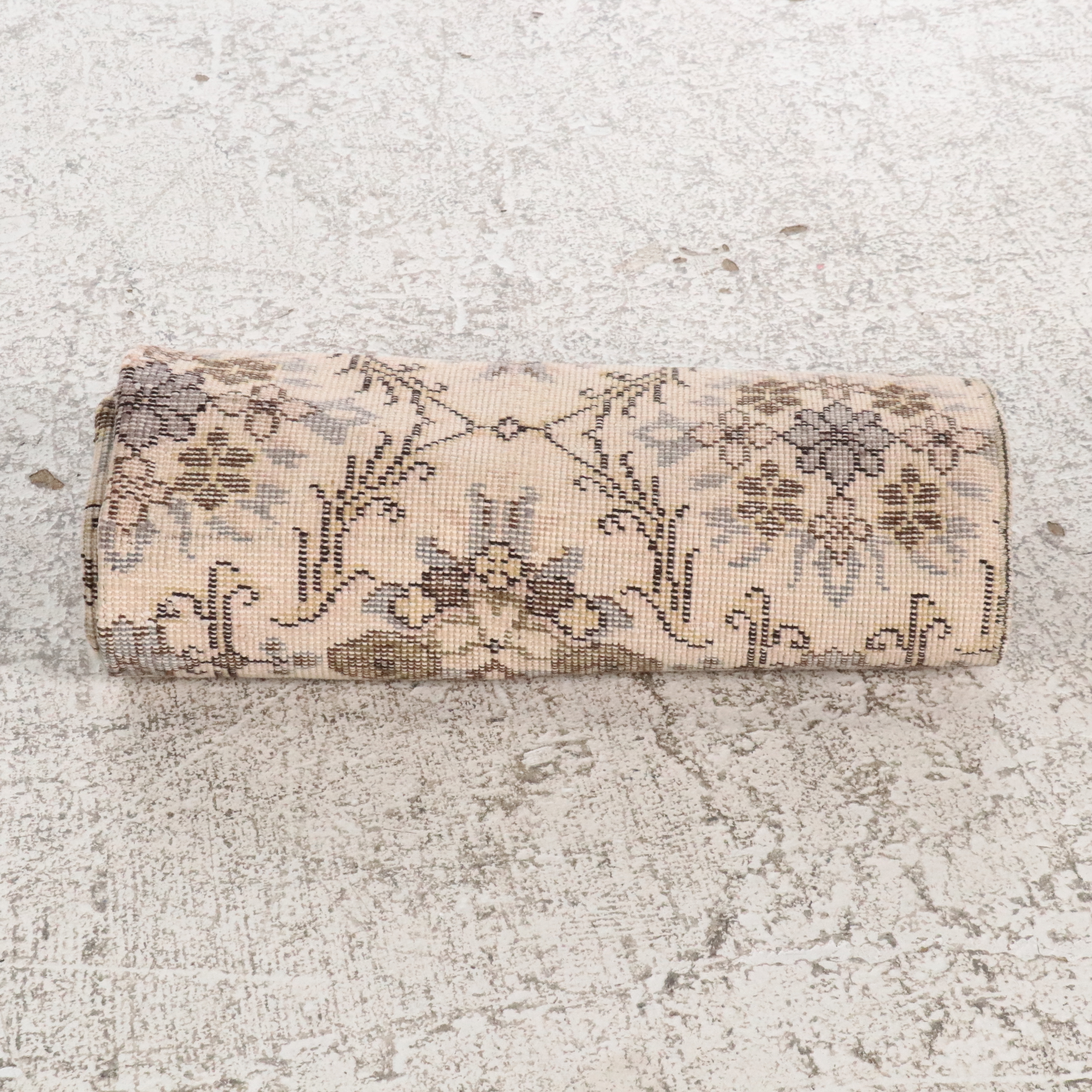 4' x 6'8 Hand-Knotted Persian Floral Style Area Rug