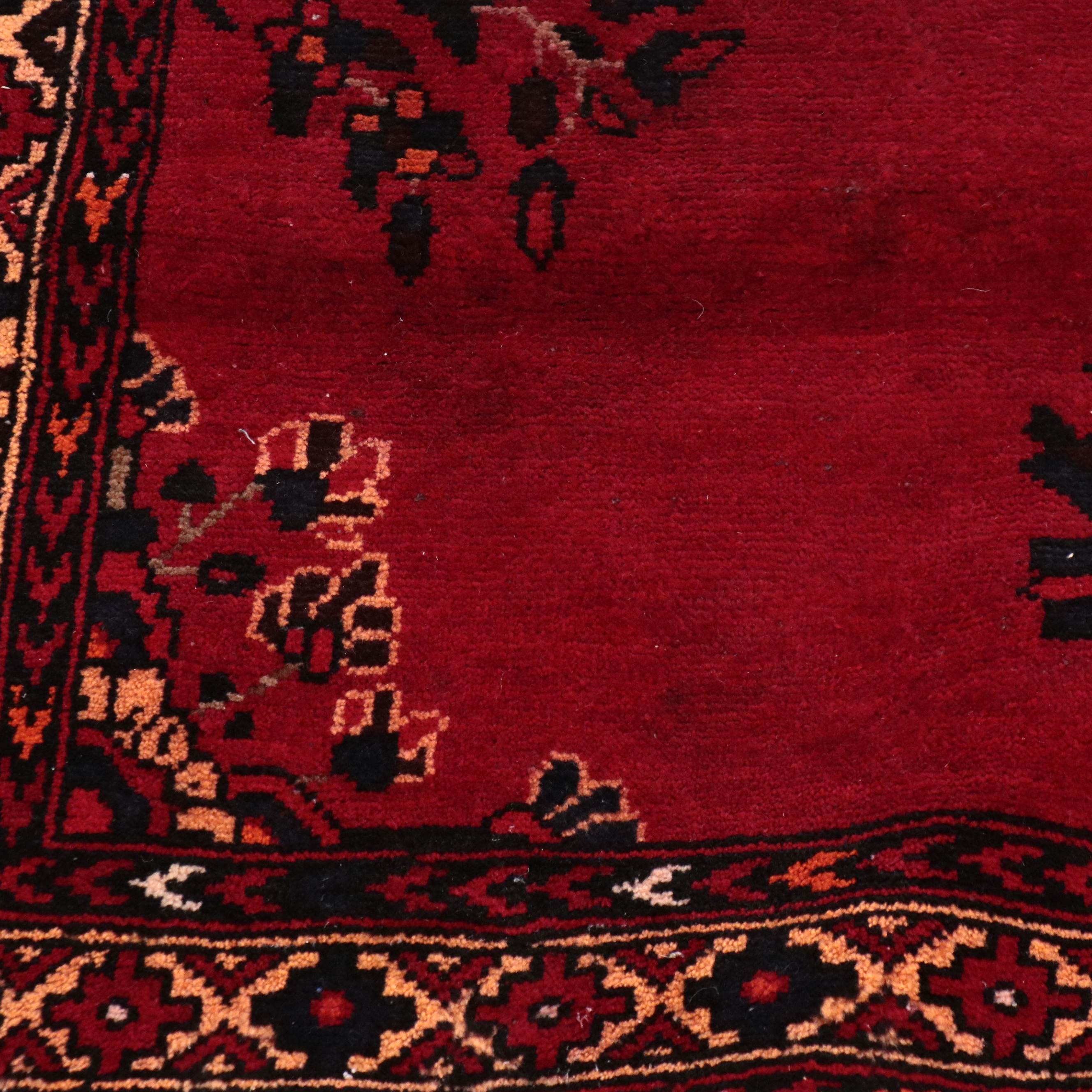 4'5 x 6'10 Hand-Knotted Persian Sarouk Area Rug
