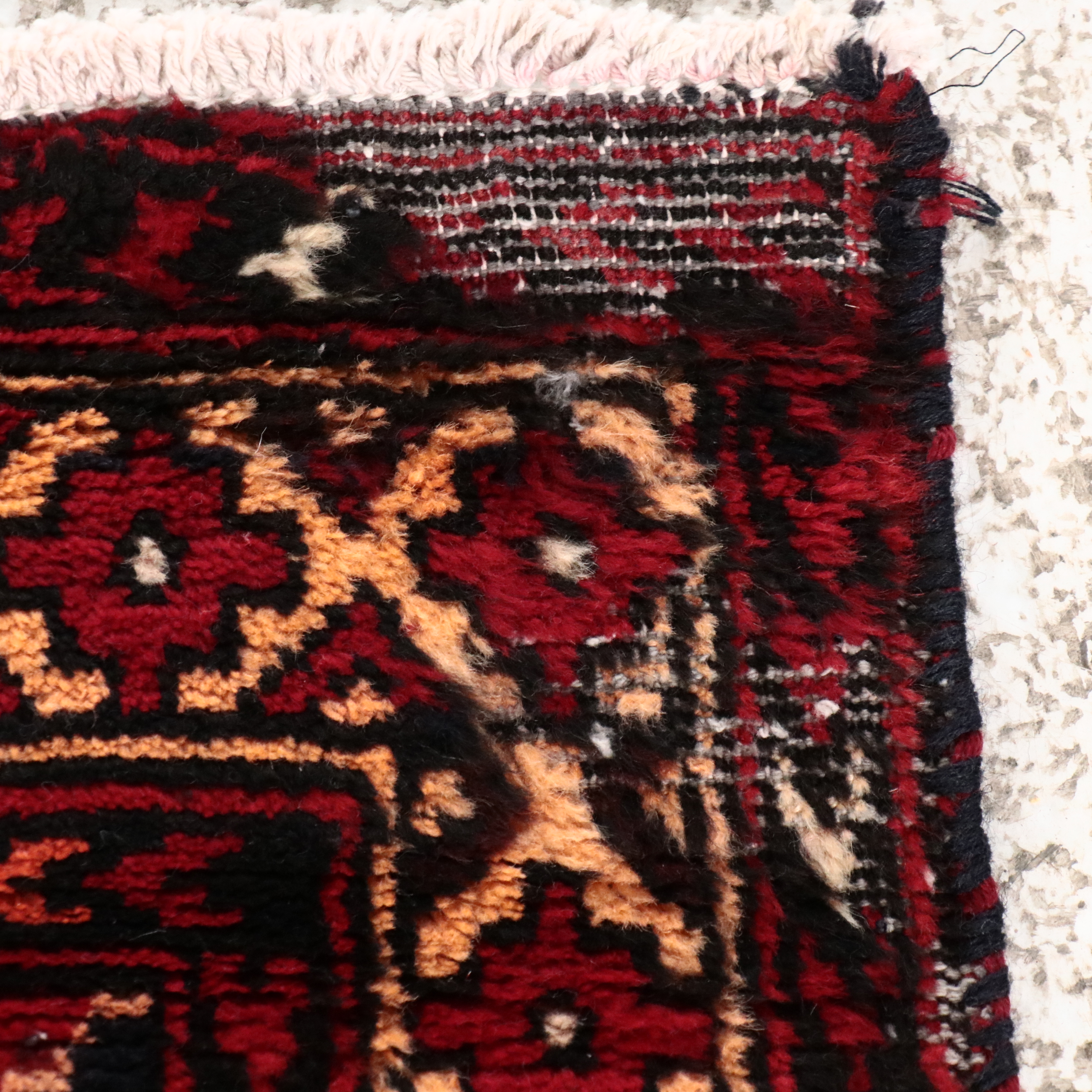 4'5 x 6'10 Hand-Knotted Persian Sarouk Area Rug