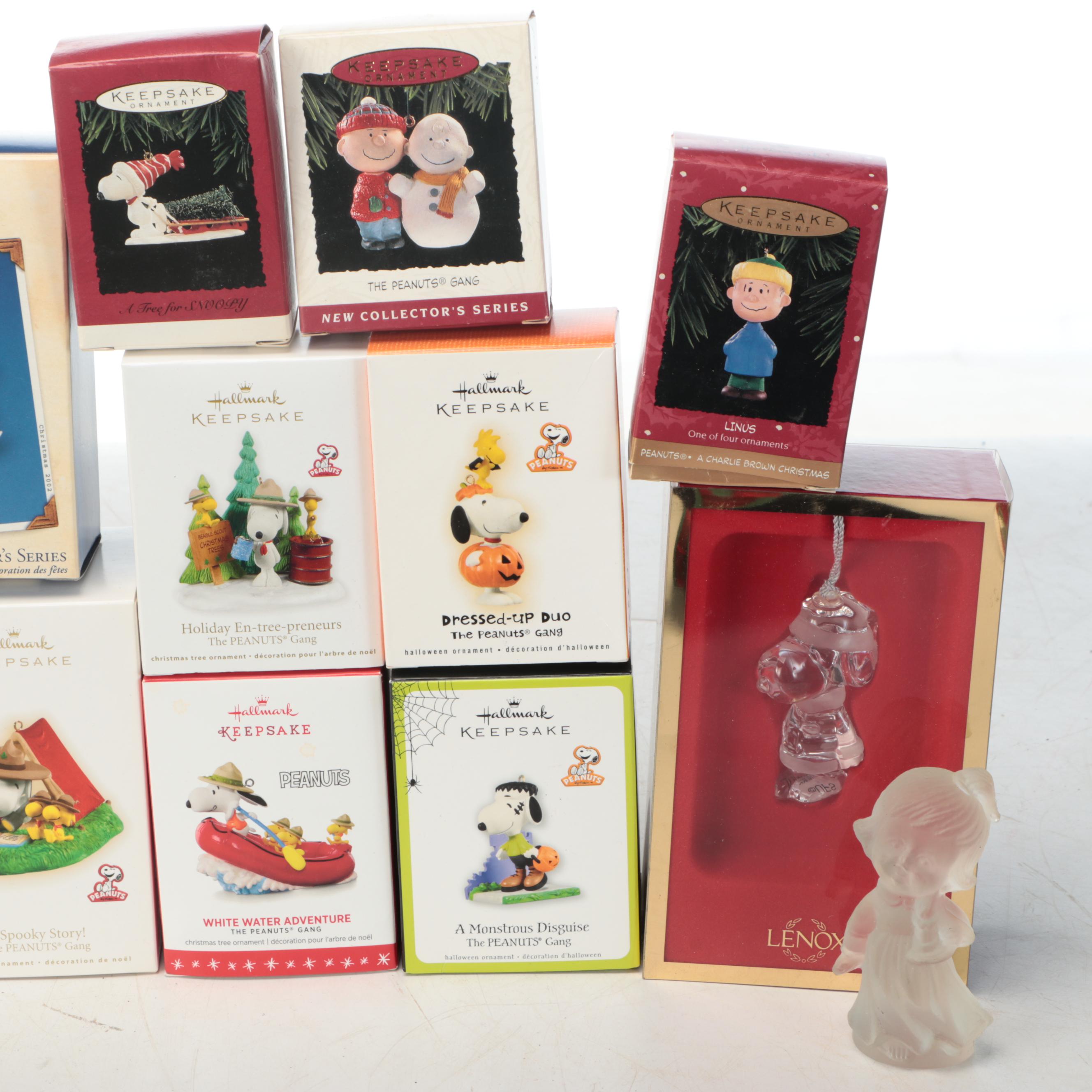 Norman Rockwell "The American Family" Figurine, "Peanuts" Ornaments & More Décor
