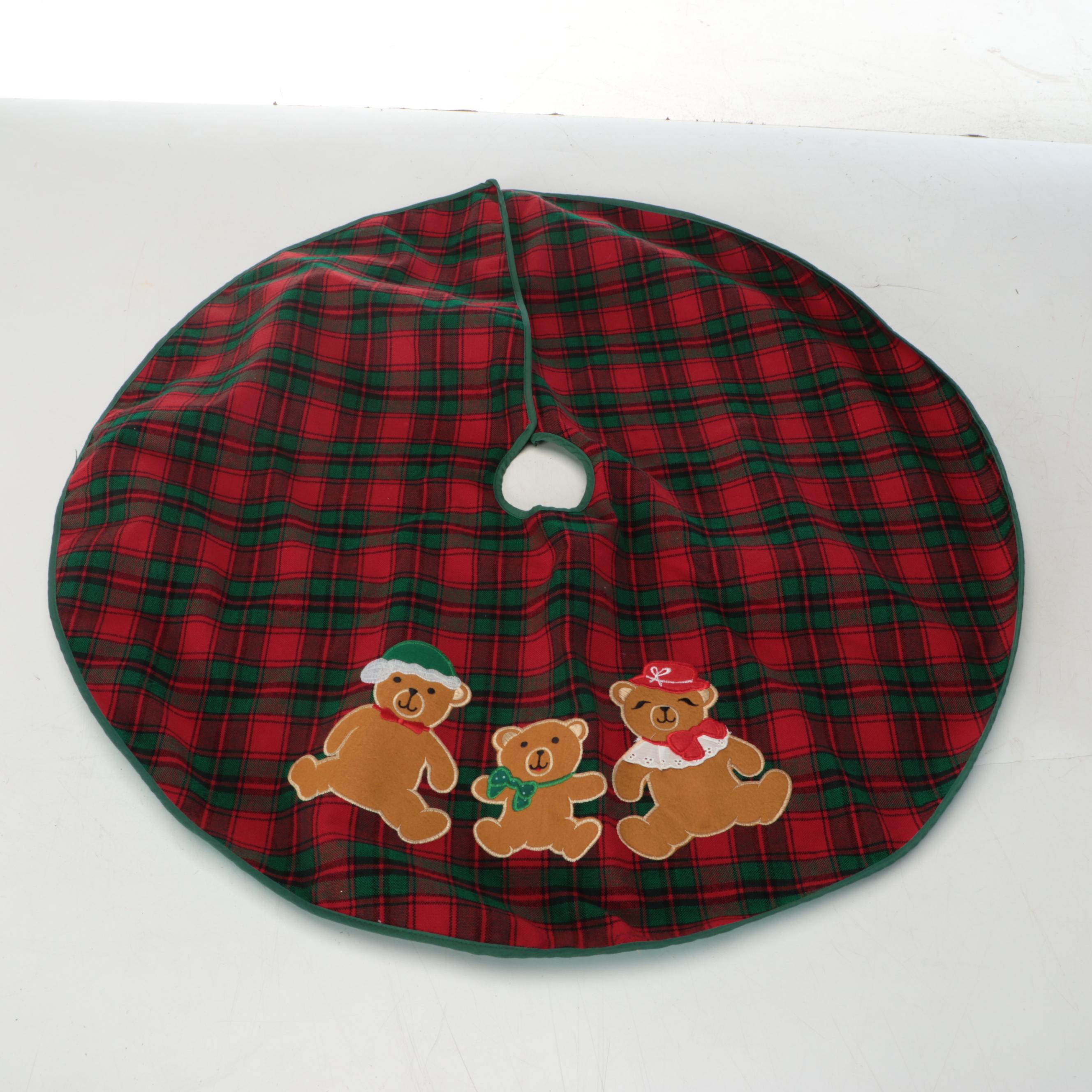 Norman Rockwell "The American Family" Figurine, "Peanuts" Ornaments & More Décor