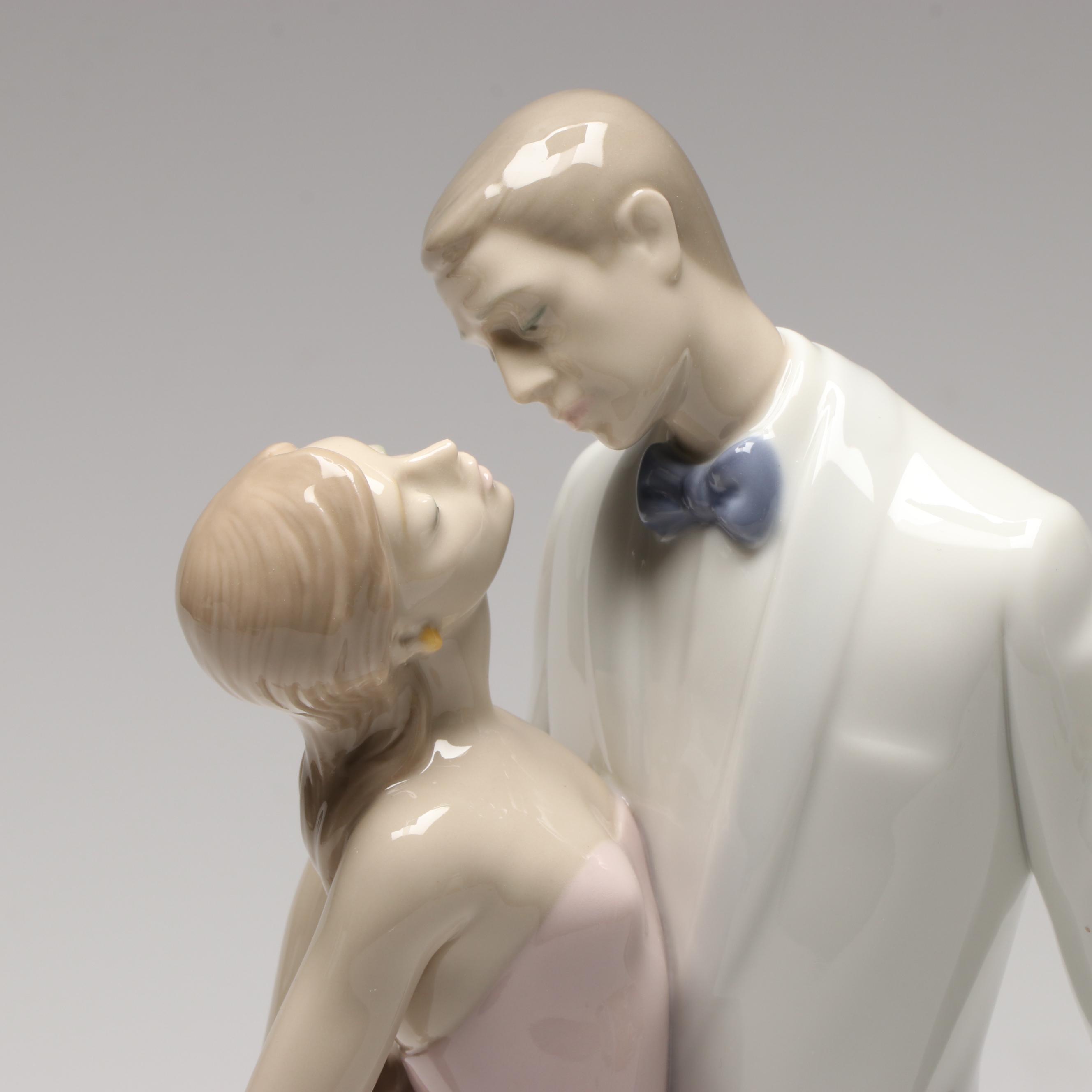 Lladró "Happy Anniversary" Porcelain Figurine, 1997