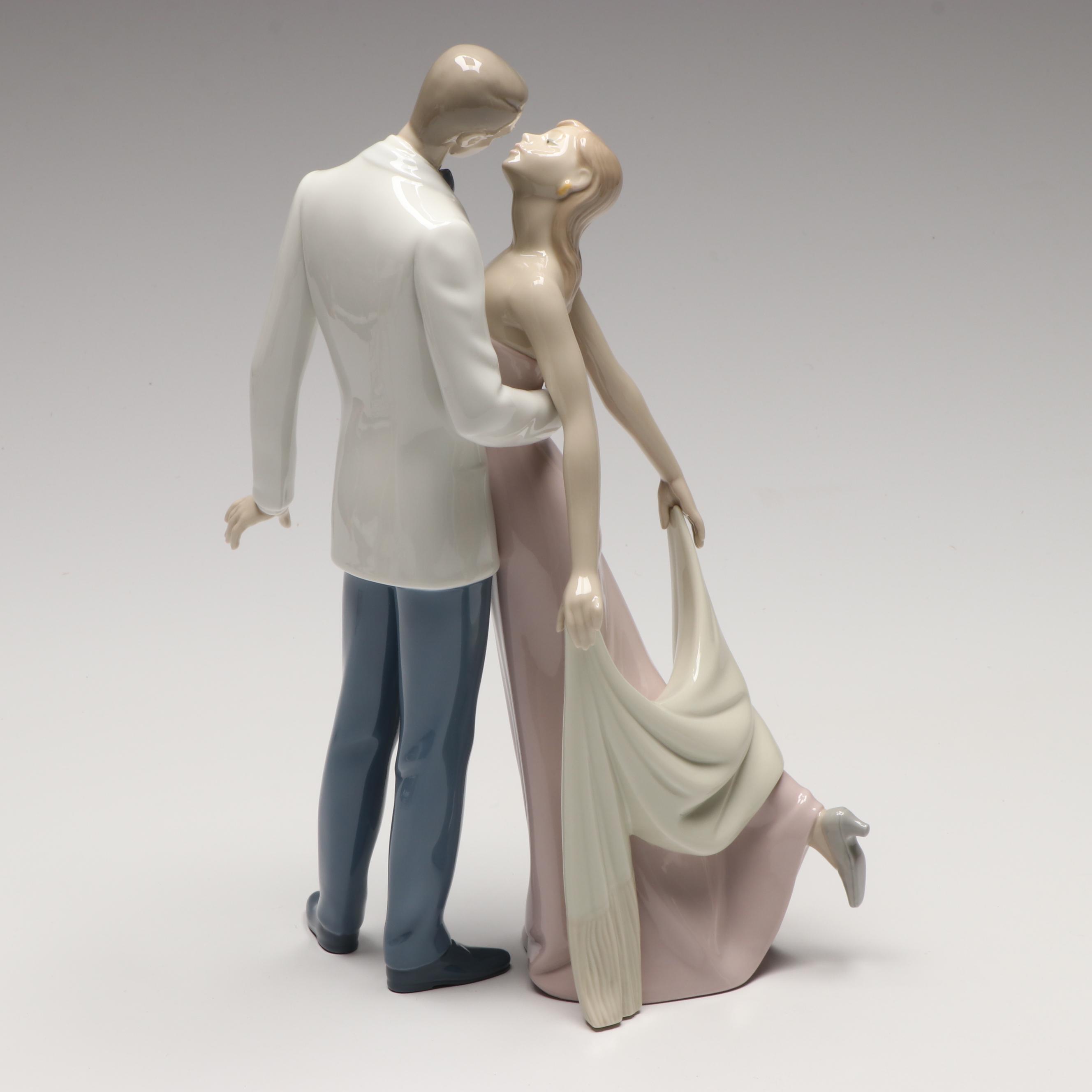 Lladró "Happy Anniversary" Porcelain Figurine, 1997