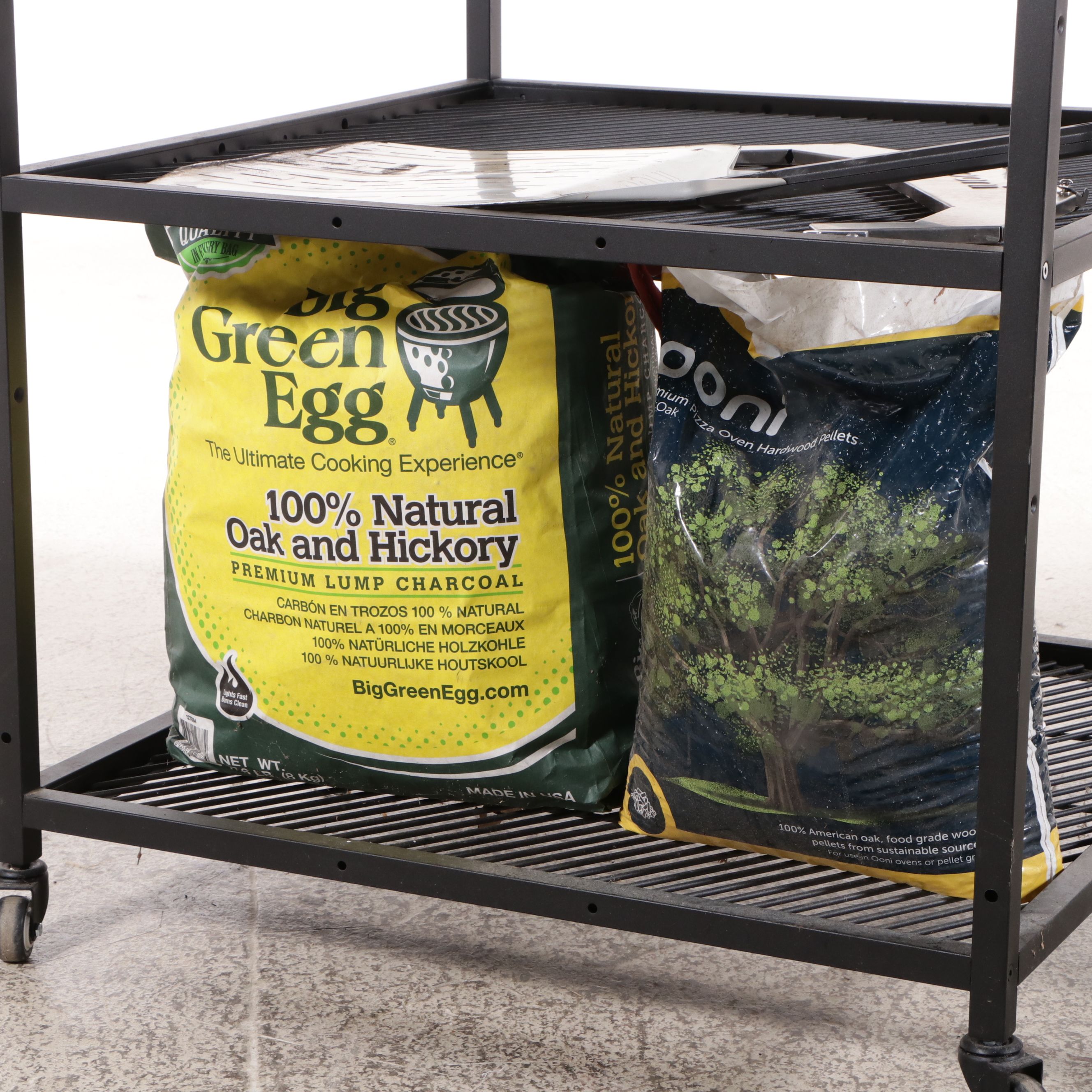 Ooni Pizza Oven with Stand and Accessories