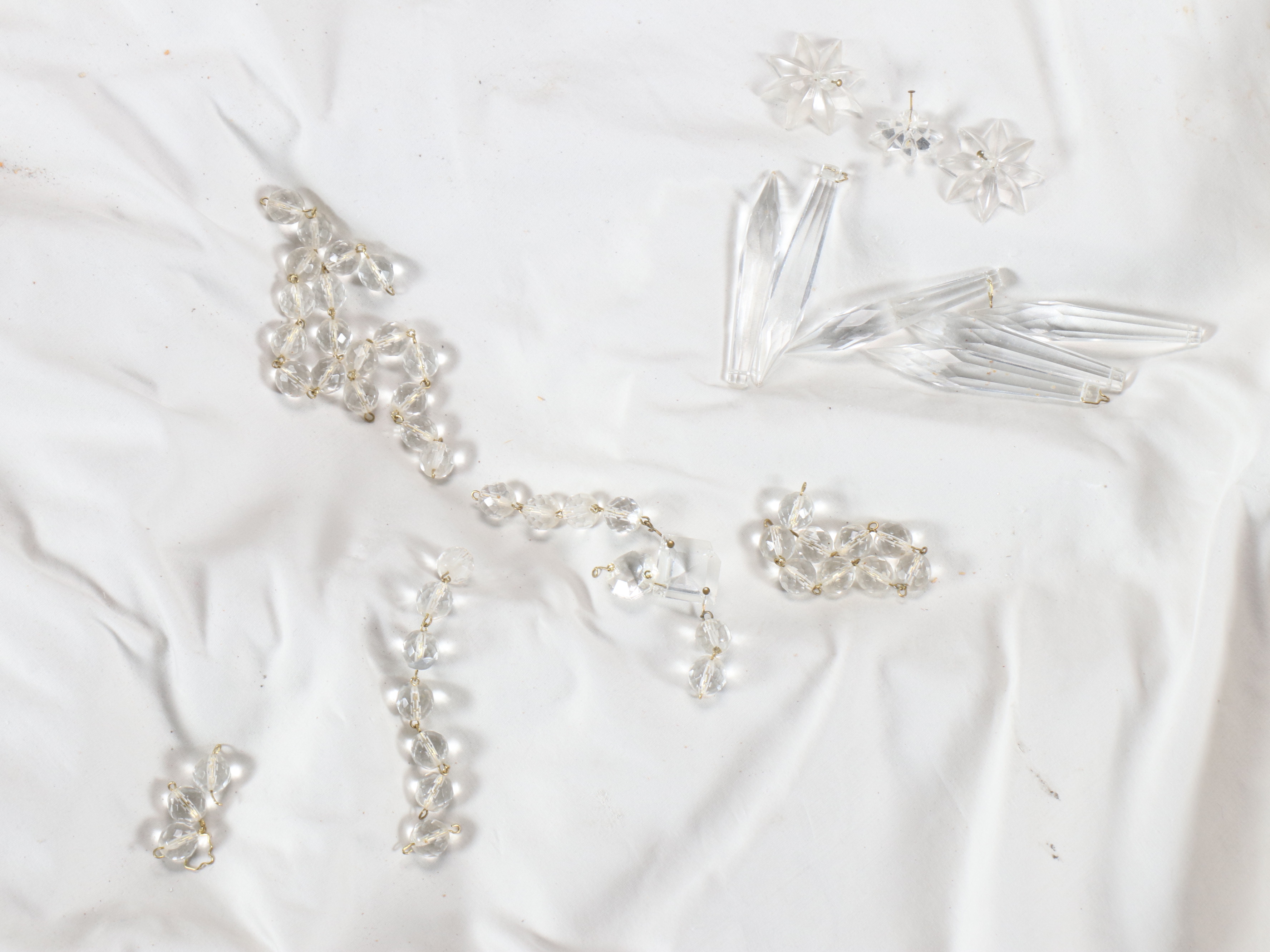 Niermann Weeks "Swedish" for Currey & Co. Cascading Glass Eight-Arm Chandelier