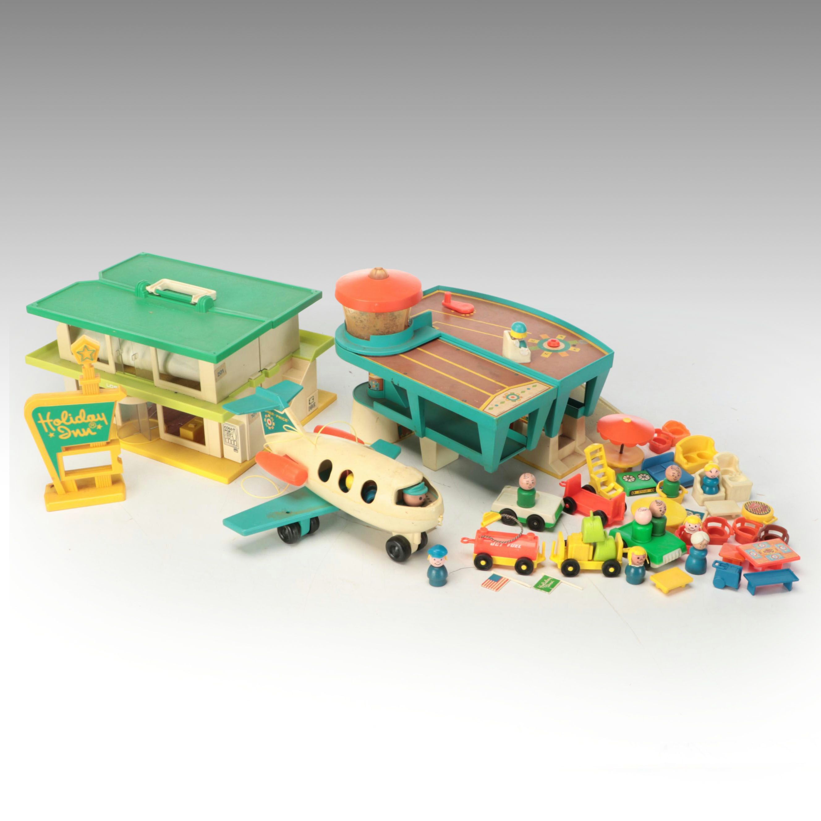 Fisher-Price Play Family Airport Set with Playskool Holiday Inn Set