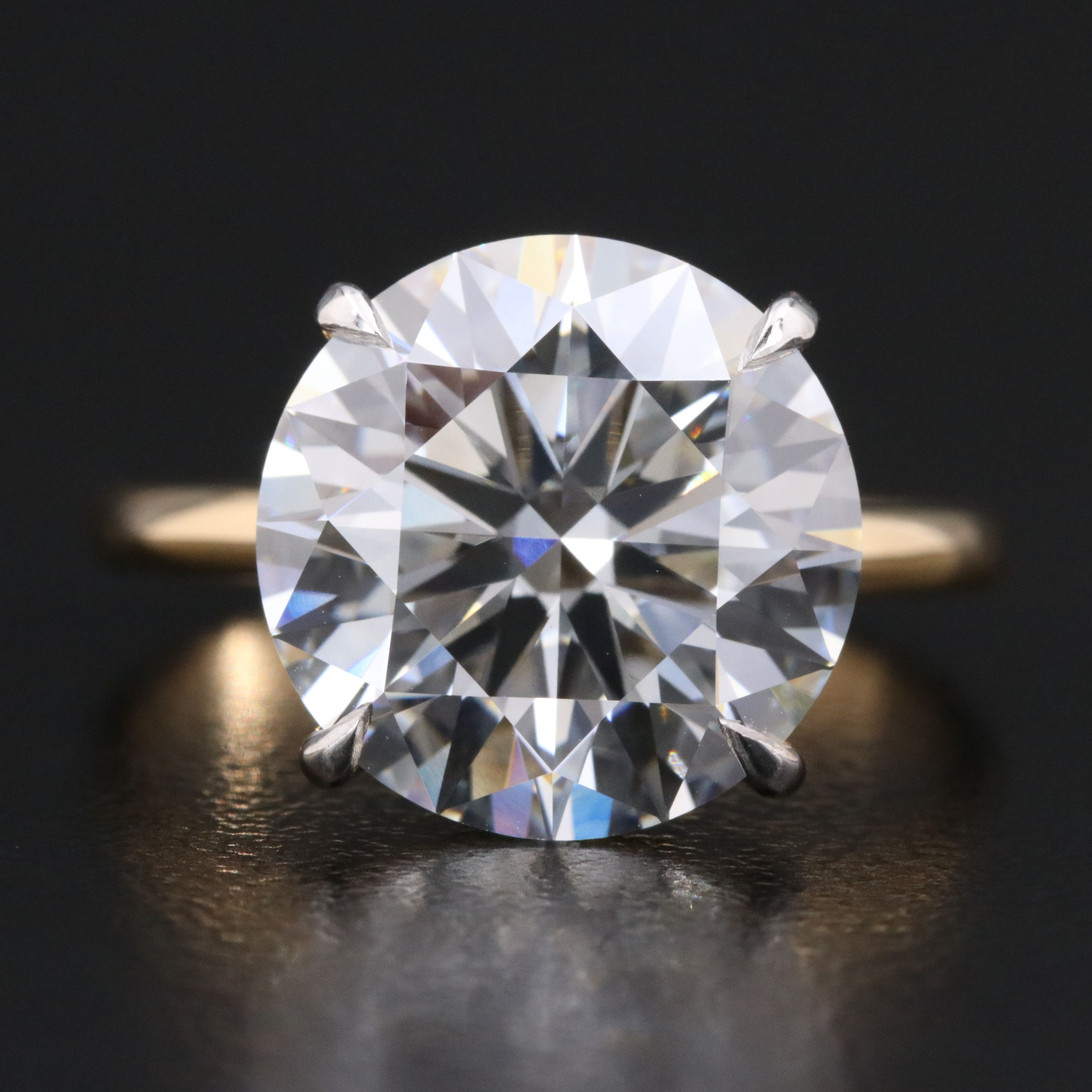 18K 6.18 CT Lab Grown Diamond Solitaire Ring with IGI Report