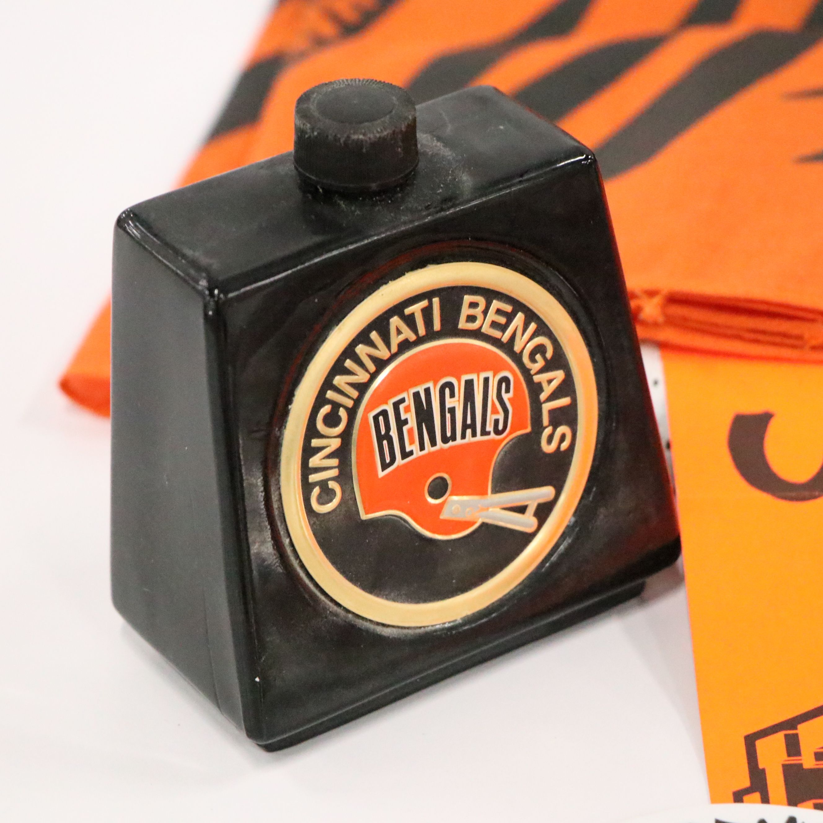 Cincinnati Bengals Car Accessories, Carl Pickens Jersey and More Memorabilia