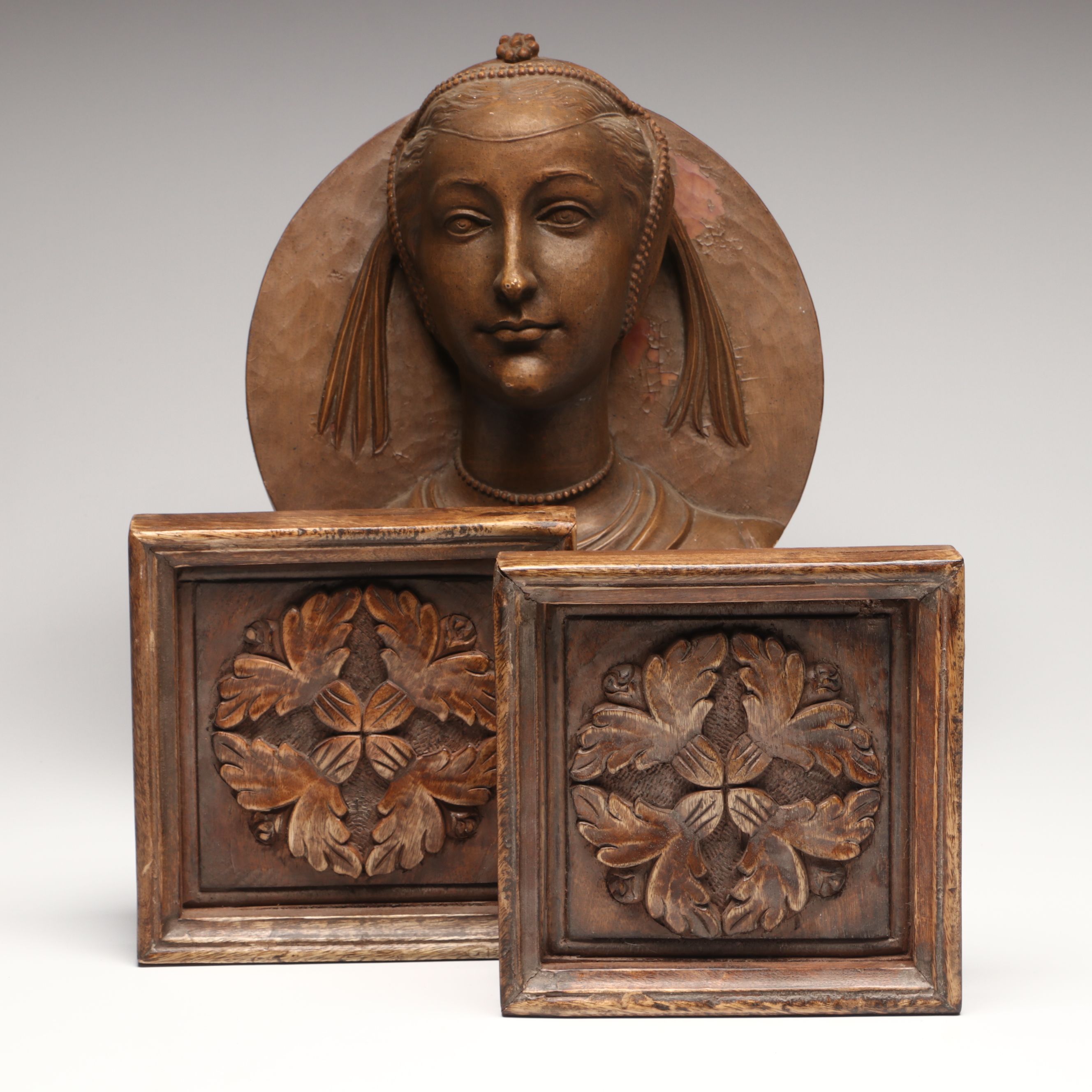 Nettle Creek Portrait Relief Wall Décor with Wooden Wall Carvings