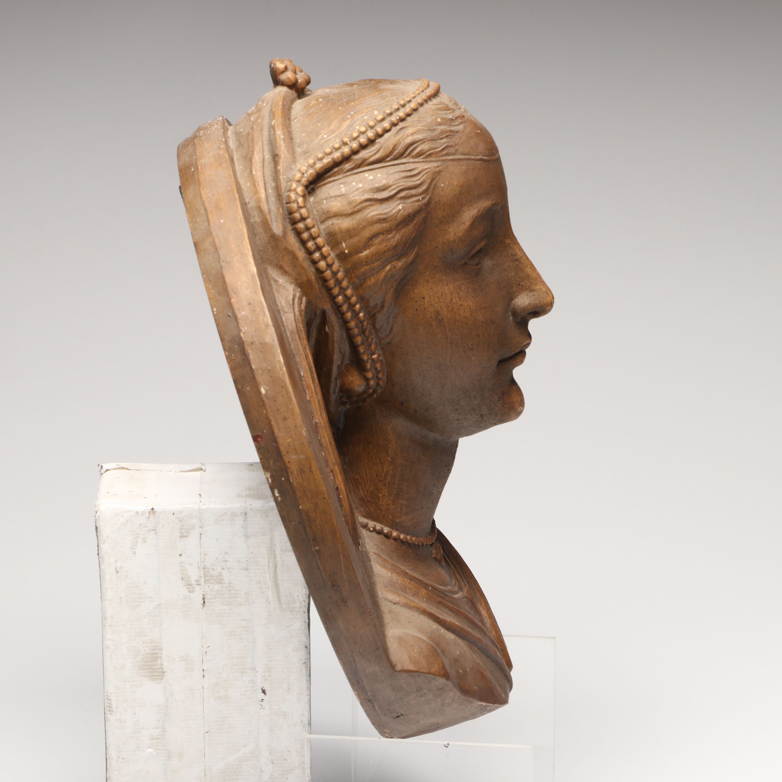 Nettle Creek Portrait Relief Wall Décor with Wooden Wall Carvings