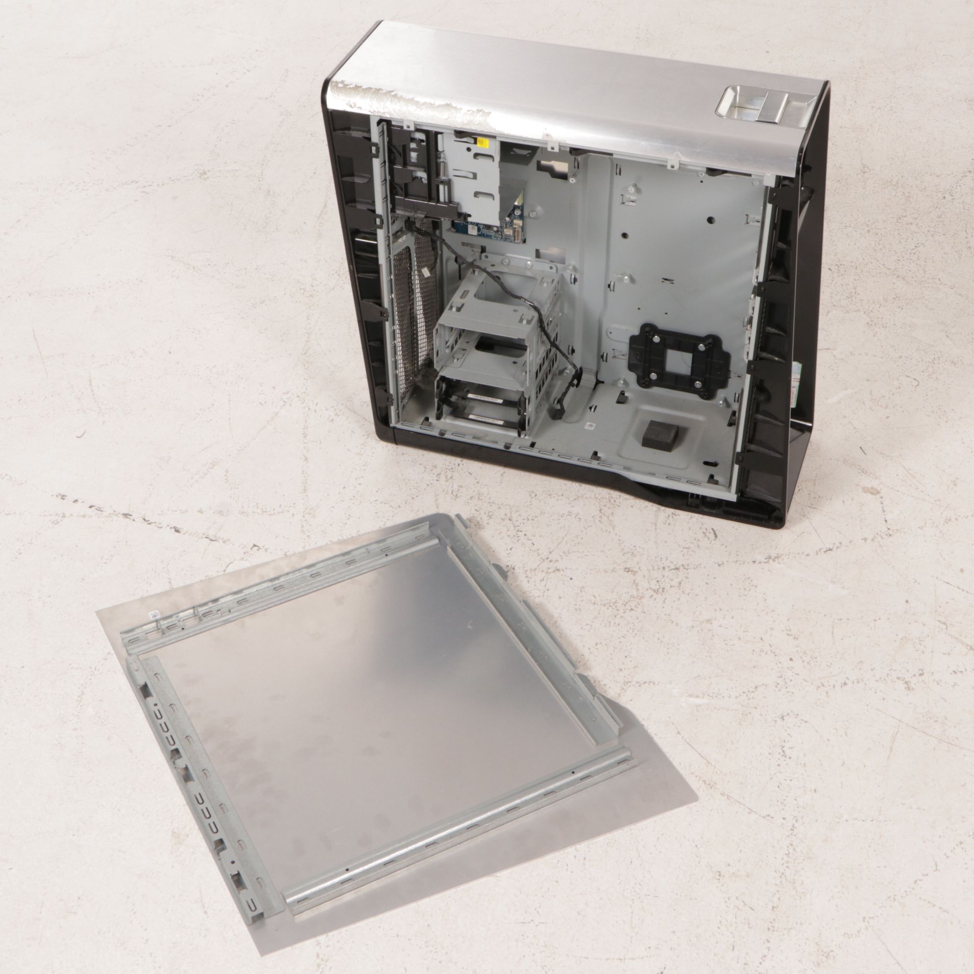 XPS Dell 630i Desktop Shell with Intel Core 2 CPU, Wireless Keyboard and More