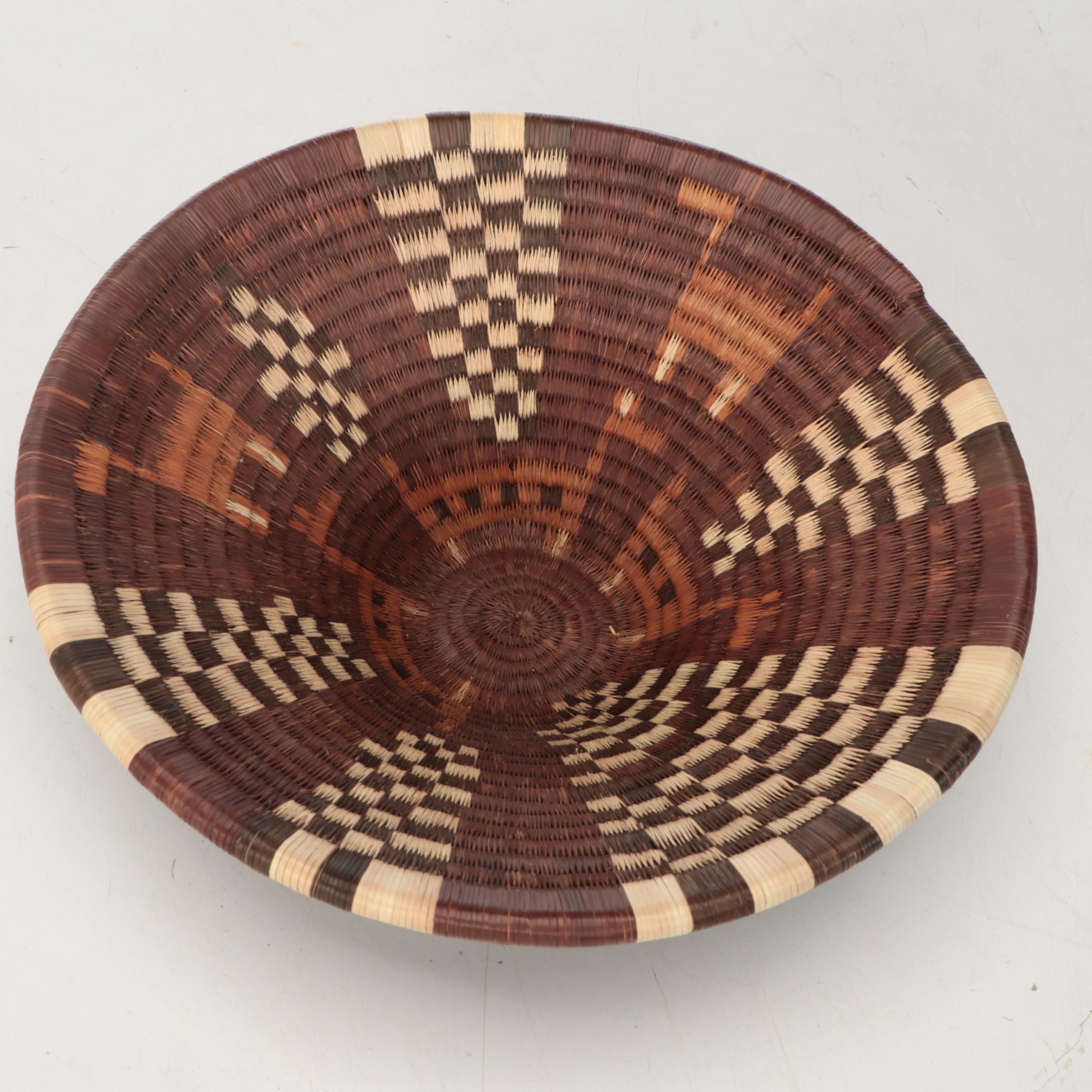 Botswanan Artisan Crafted Mokolwane Palm Baskets