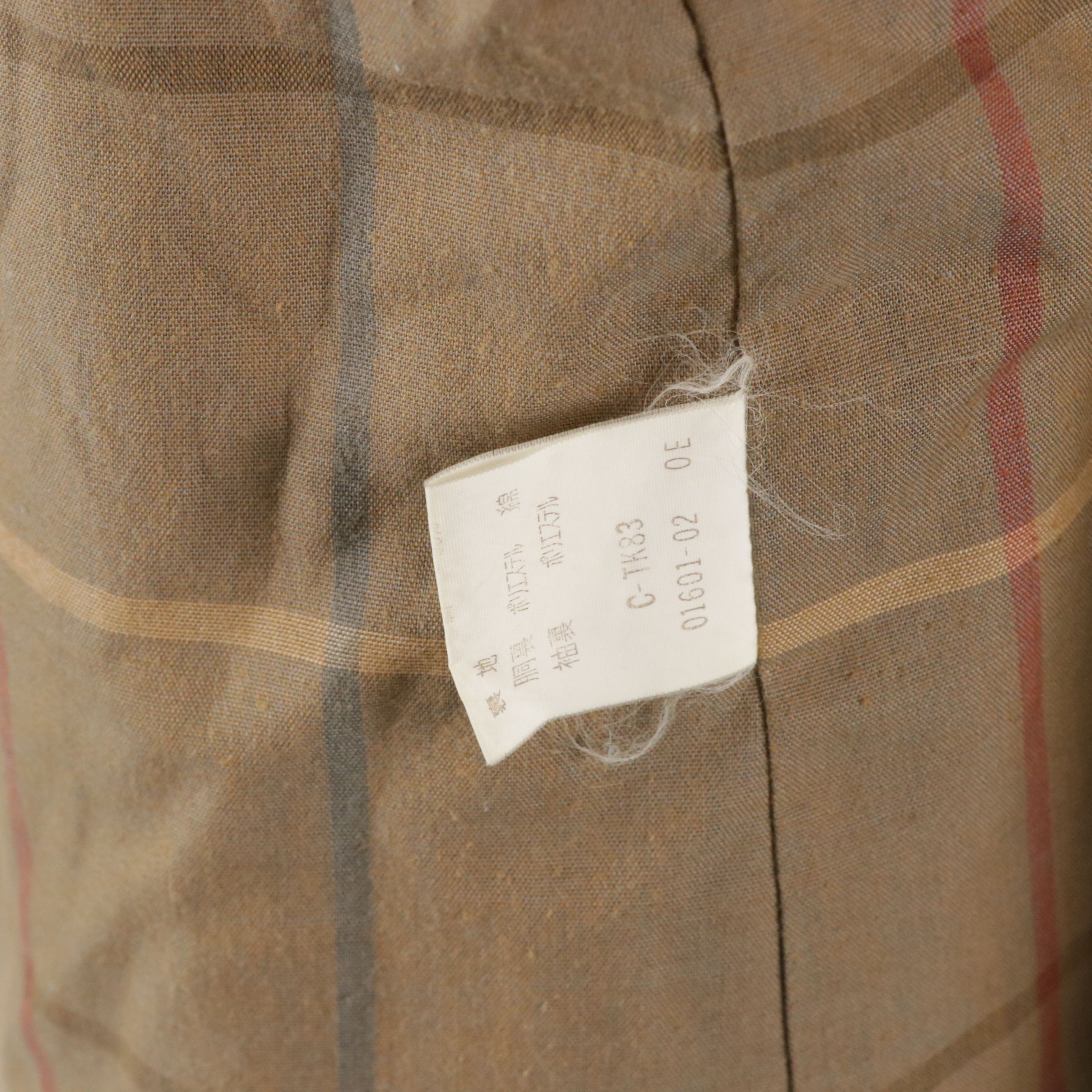 Burberrys Single-Breasted Trench Coat in Iridescent Gabardine with Wool Liner