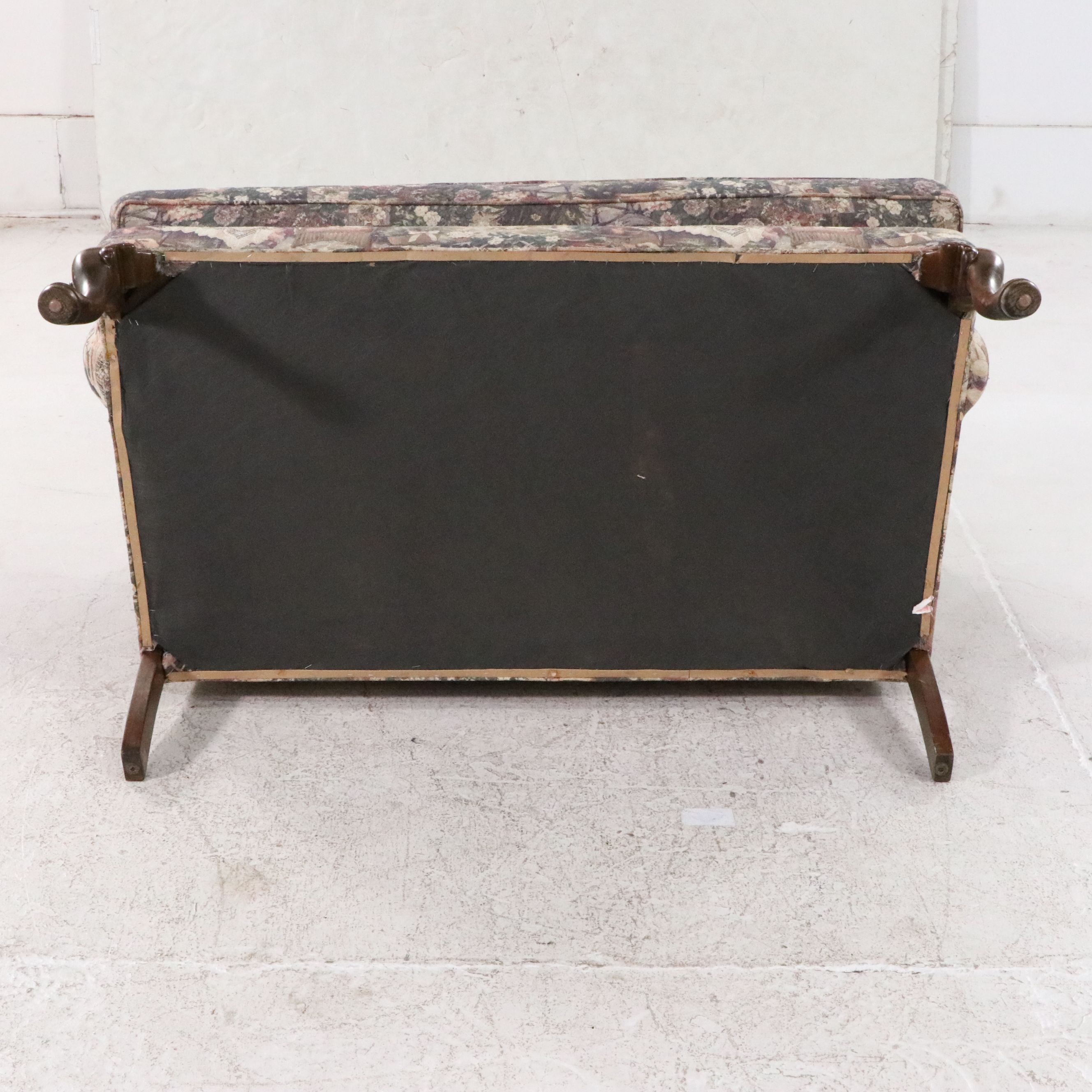 Pembrook Corp. Queen Anne Style Upholstered Loveseat