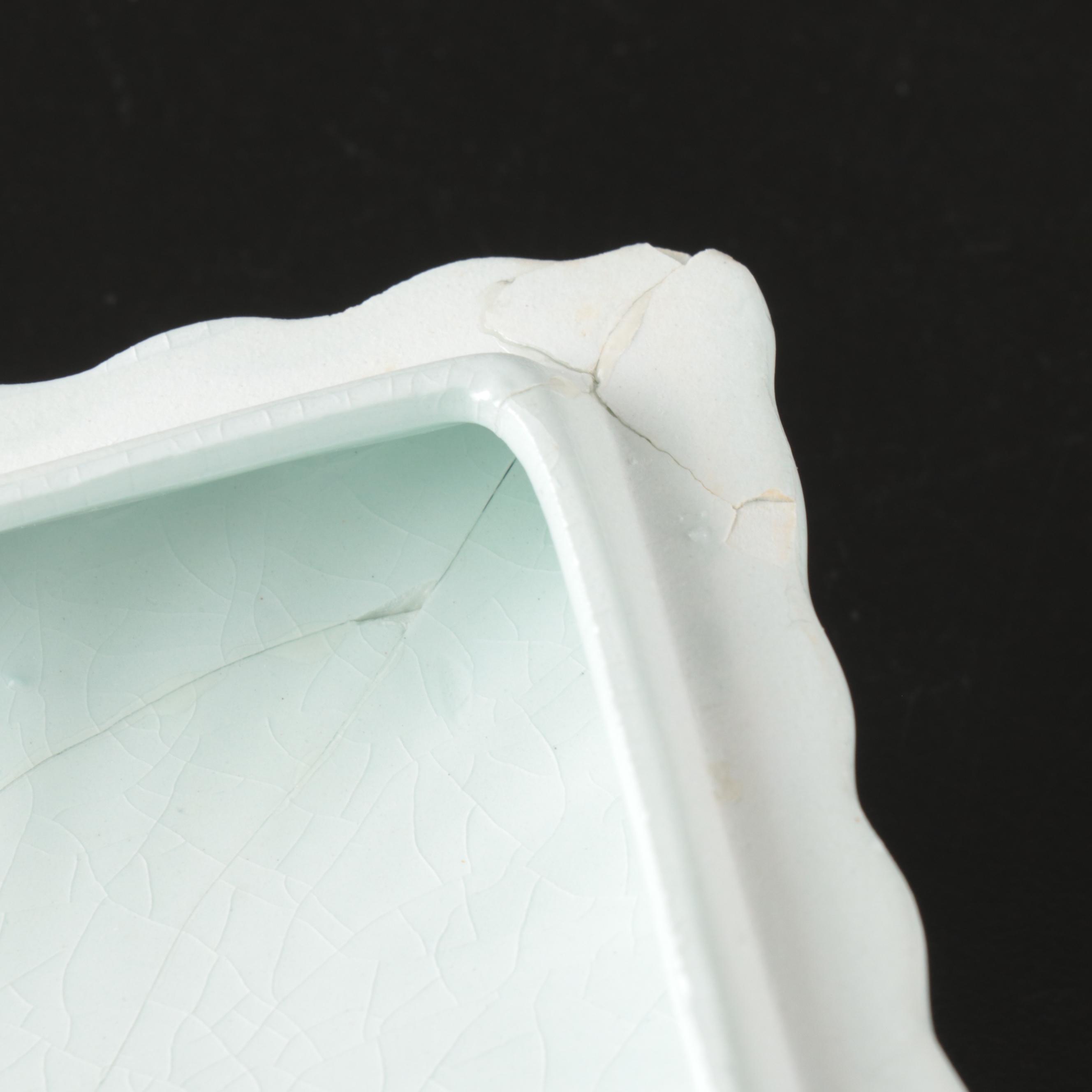 Japanese Porcelain Hands Holding Gilt Rose Box with Serving Bowl