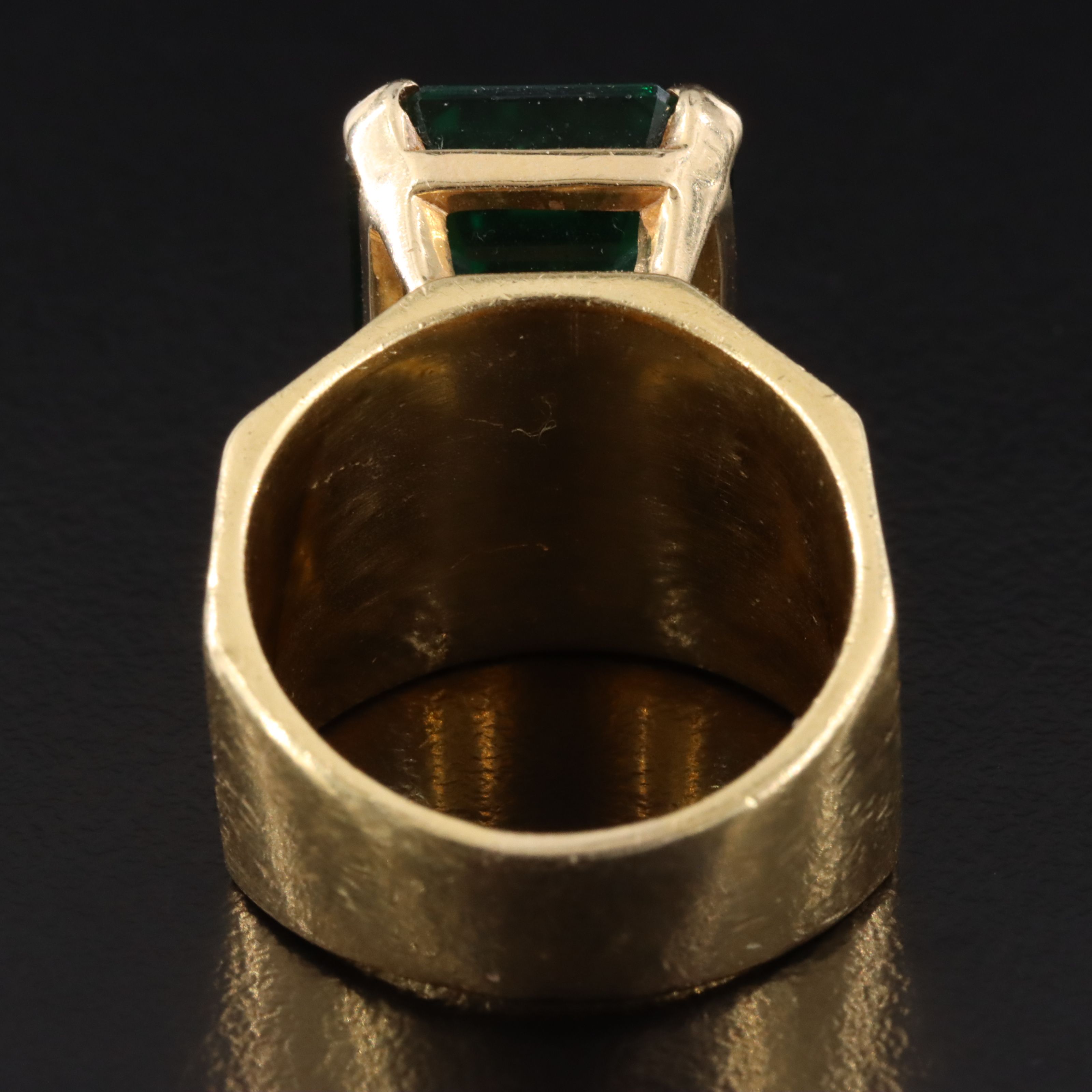 18K Spinel Triplet Ring