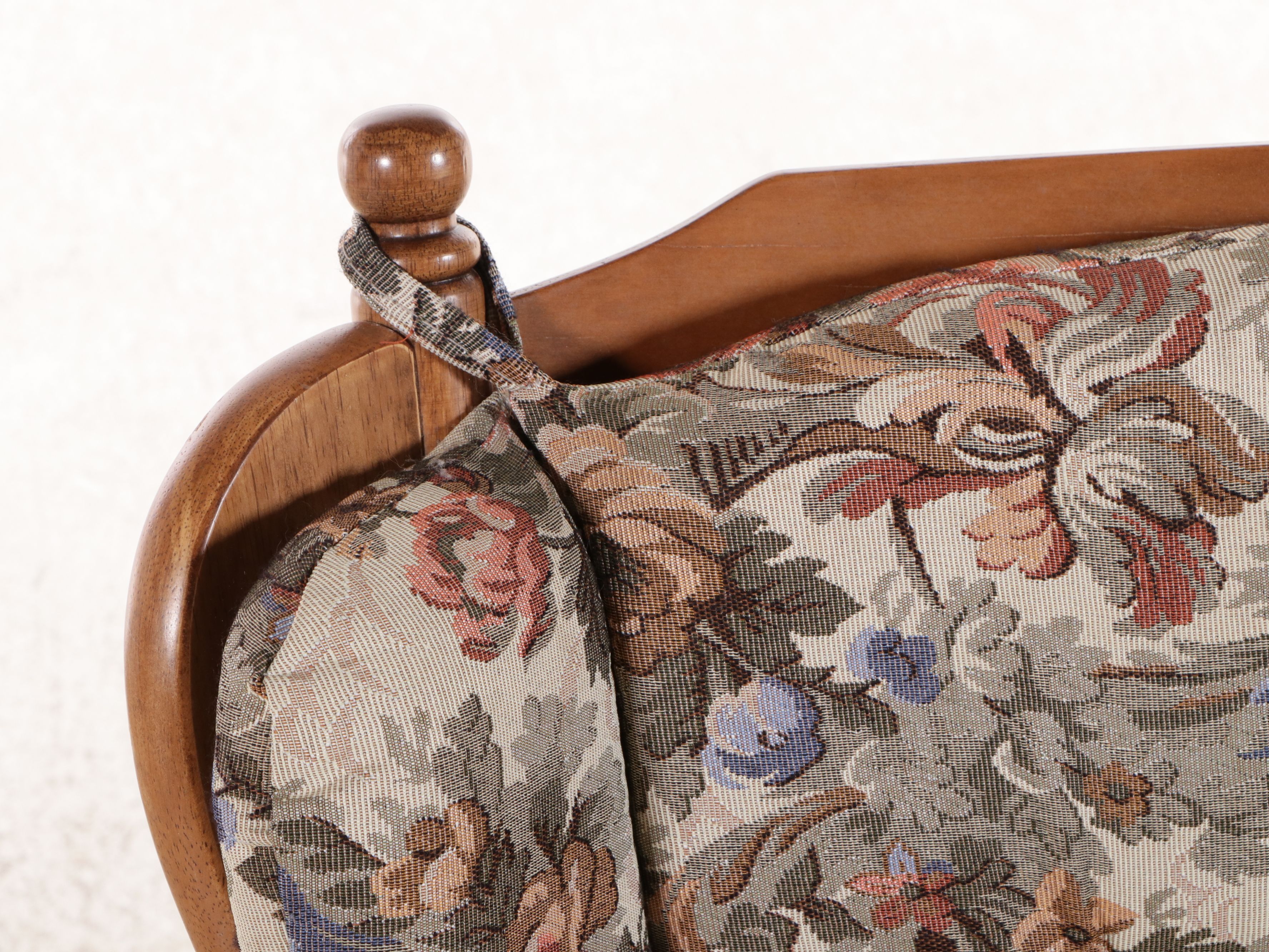 Colonial Style Maple Finish Glider Chair with Removable Cushions