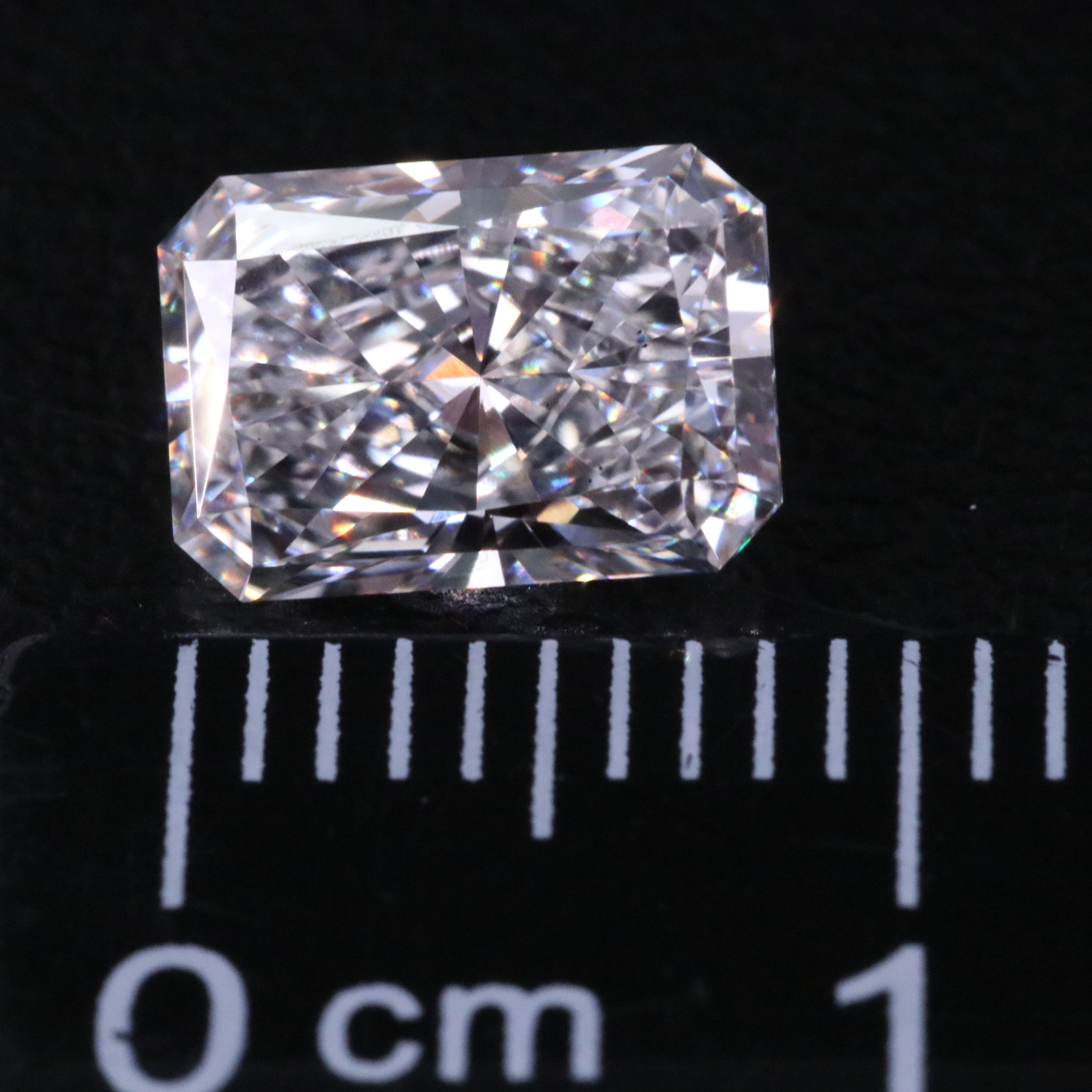 Loose 1.75 CT Lab Grown Diamond with IGI Report