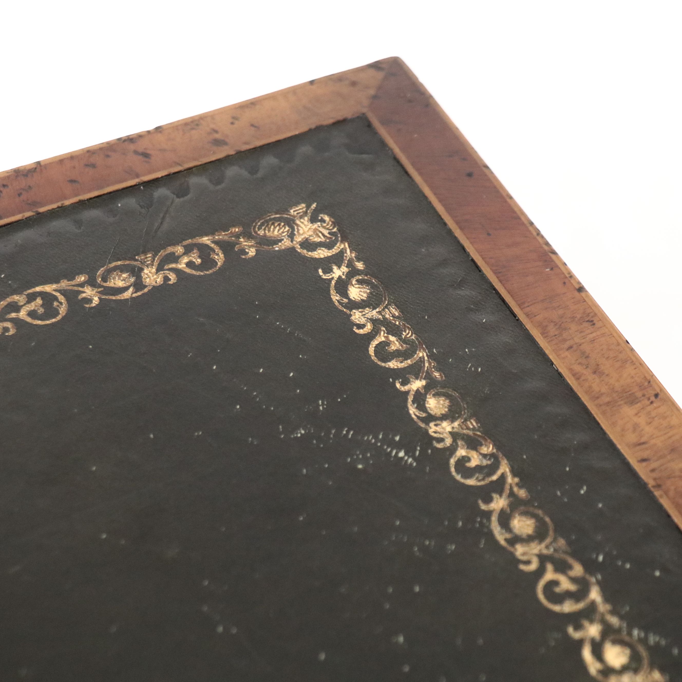 George III Inlaid Mahogany Tooled Leather Top Writing Table, 19th Century