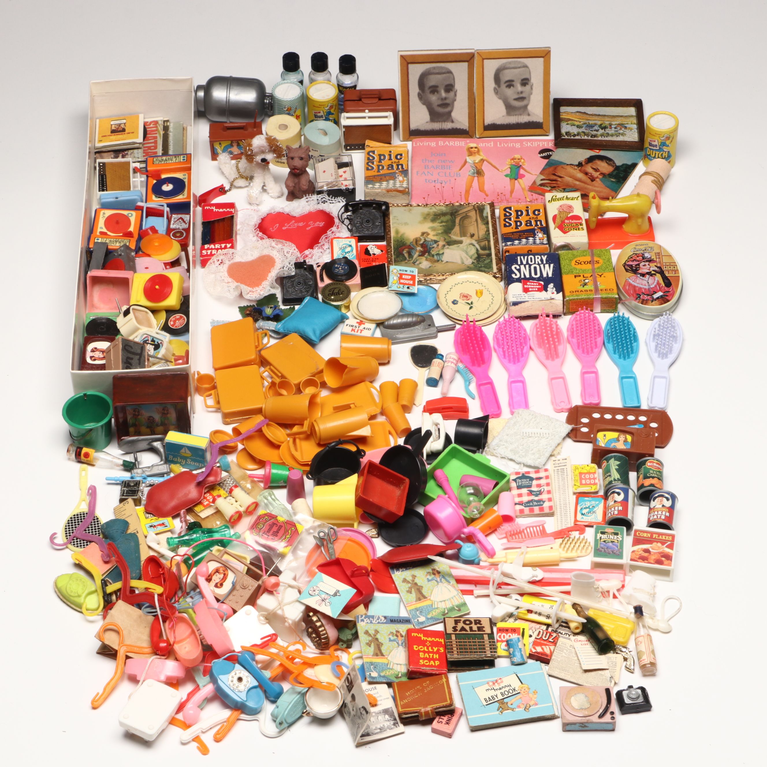 Barbie Styling Head, Hairbrushes and More Accessories