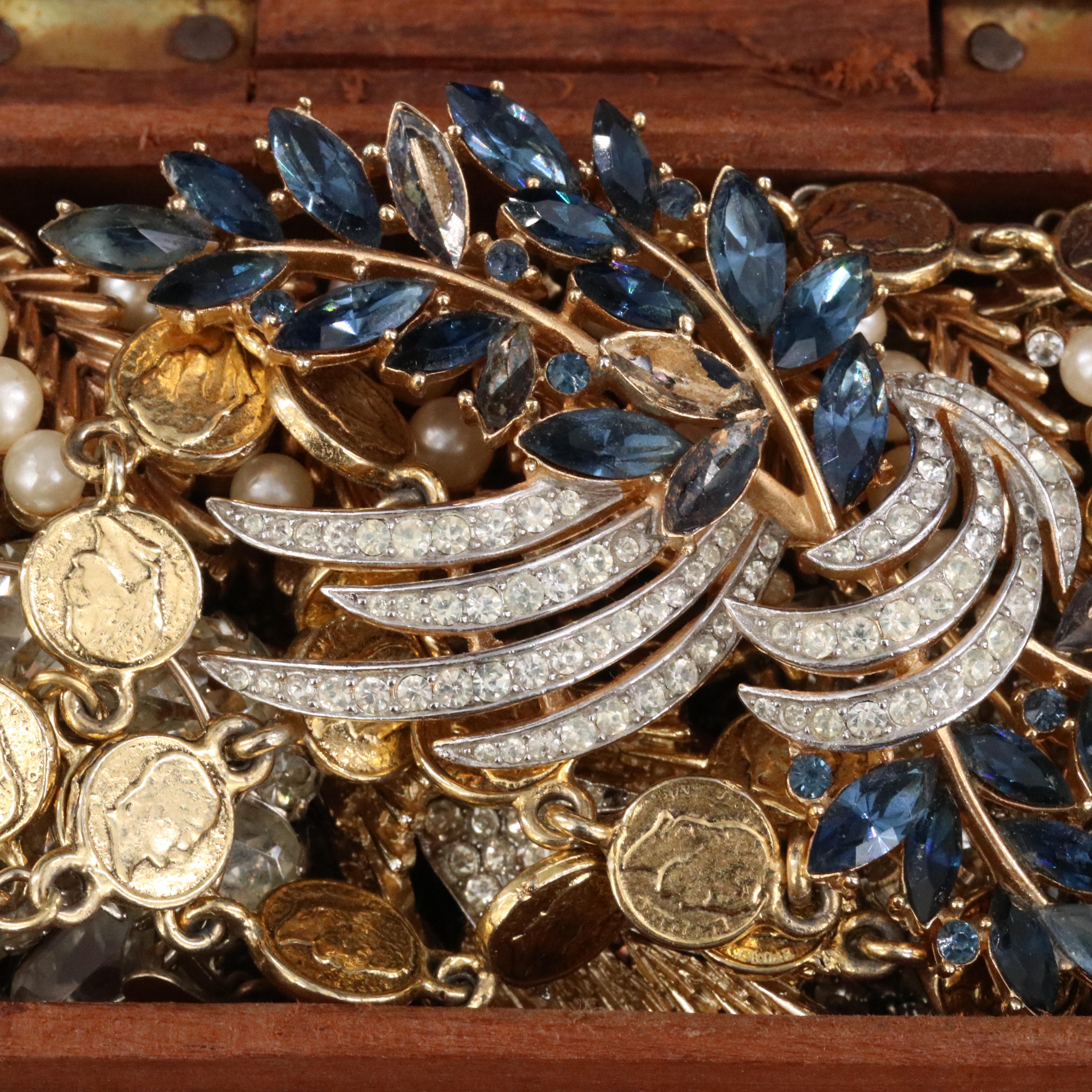 Uncommon Discoveries: Jewelry Collection