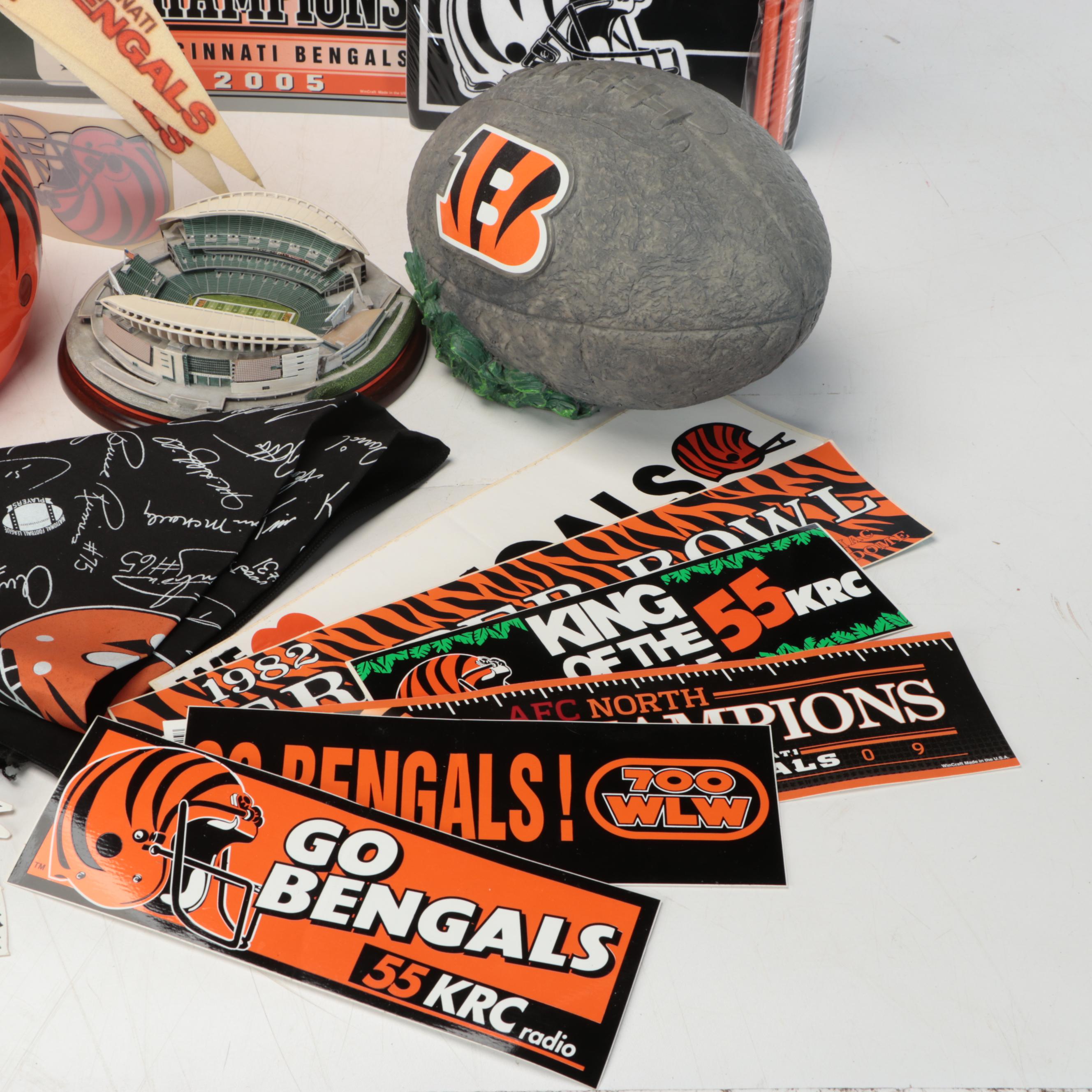 1988 Cincinnati Bengals Team Poster with Stadium Figurine and More Team Décor