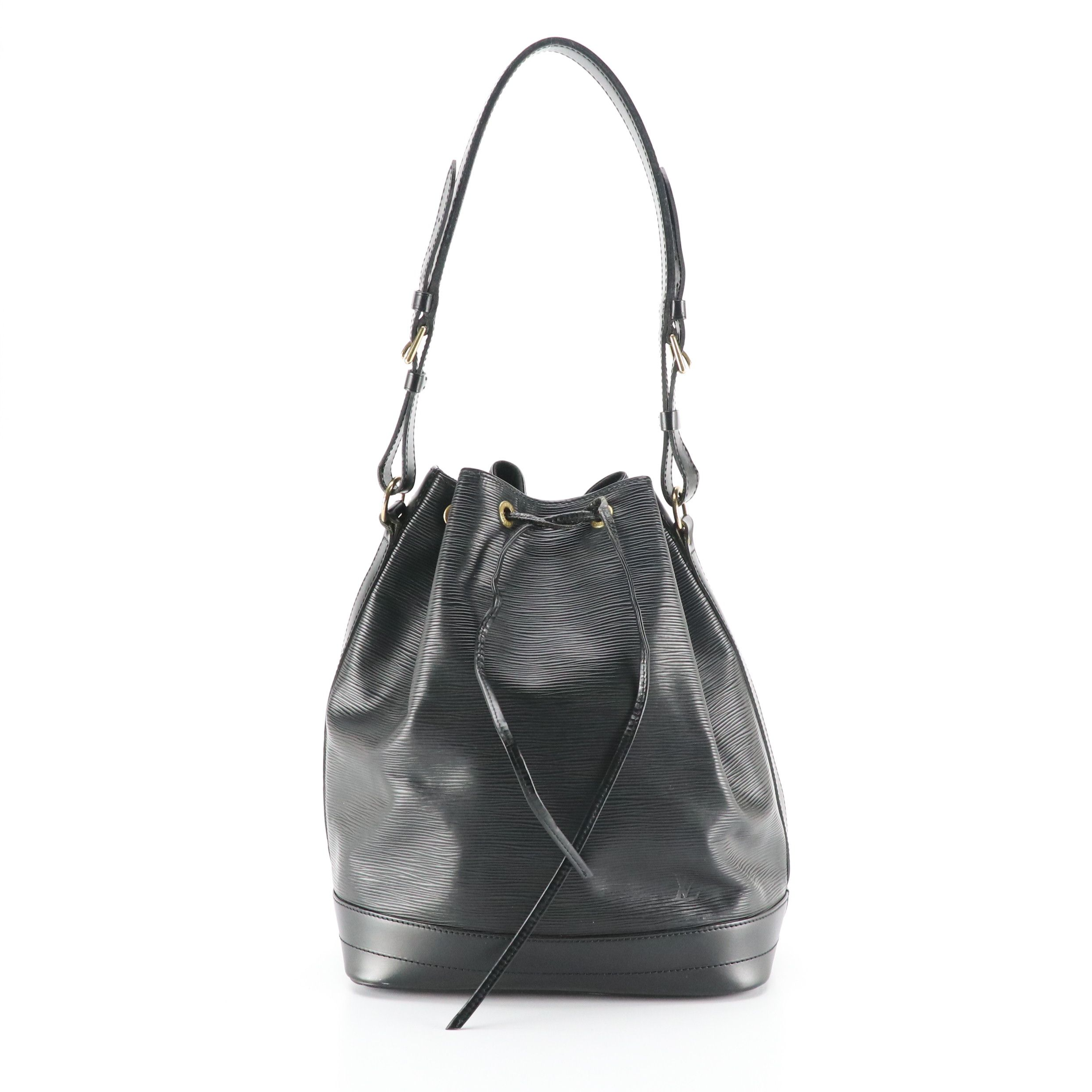 Louis Vuitton Noé Drawstring Tote in Black Epi and Smooth Leather