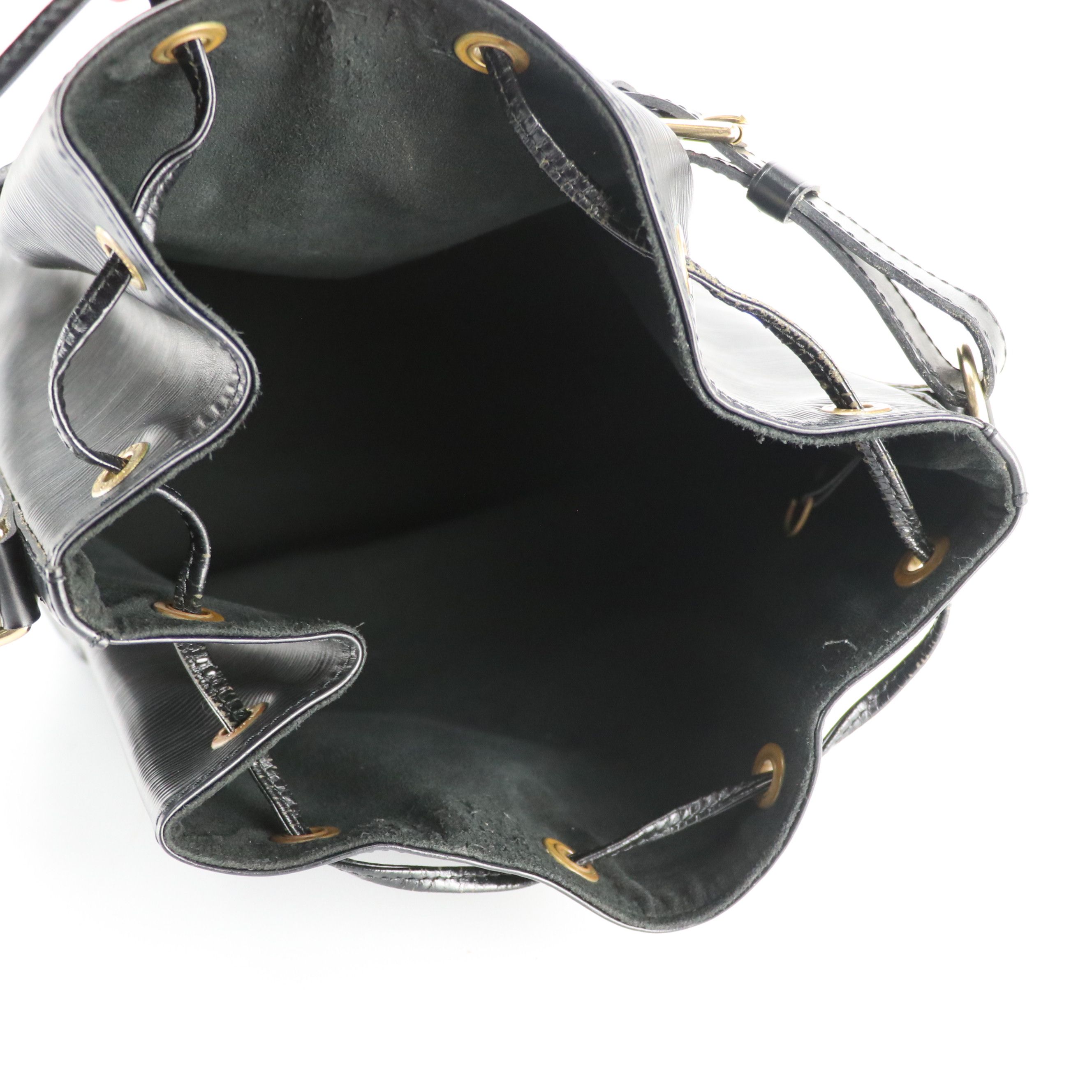 Louis Vuitton Noé Drawstring Tote in Black Epi and Smooth Leather