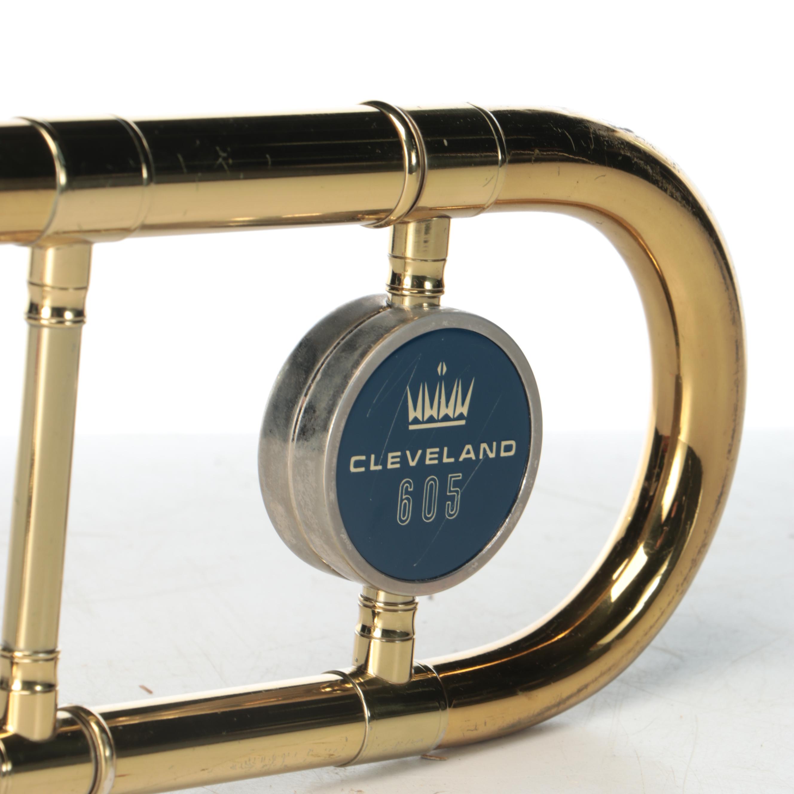 King Cleveland 605 Lacquered Trombone with Straight Mute and Hardshell Case